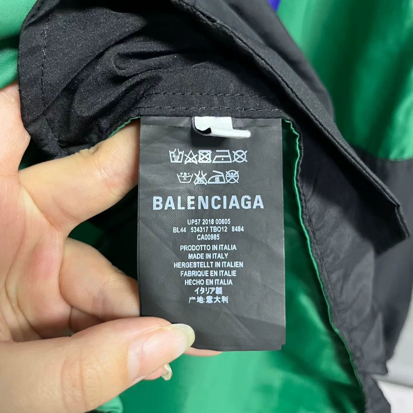 Balenciaga Balenciaga Multi T-Shirt 44 Women Size L / US 10 / IT 46 - 3 Thumbnail