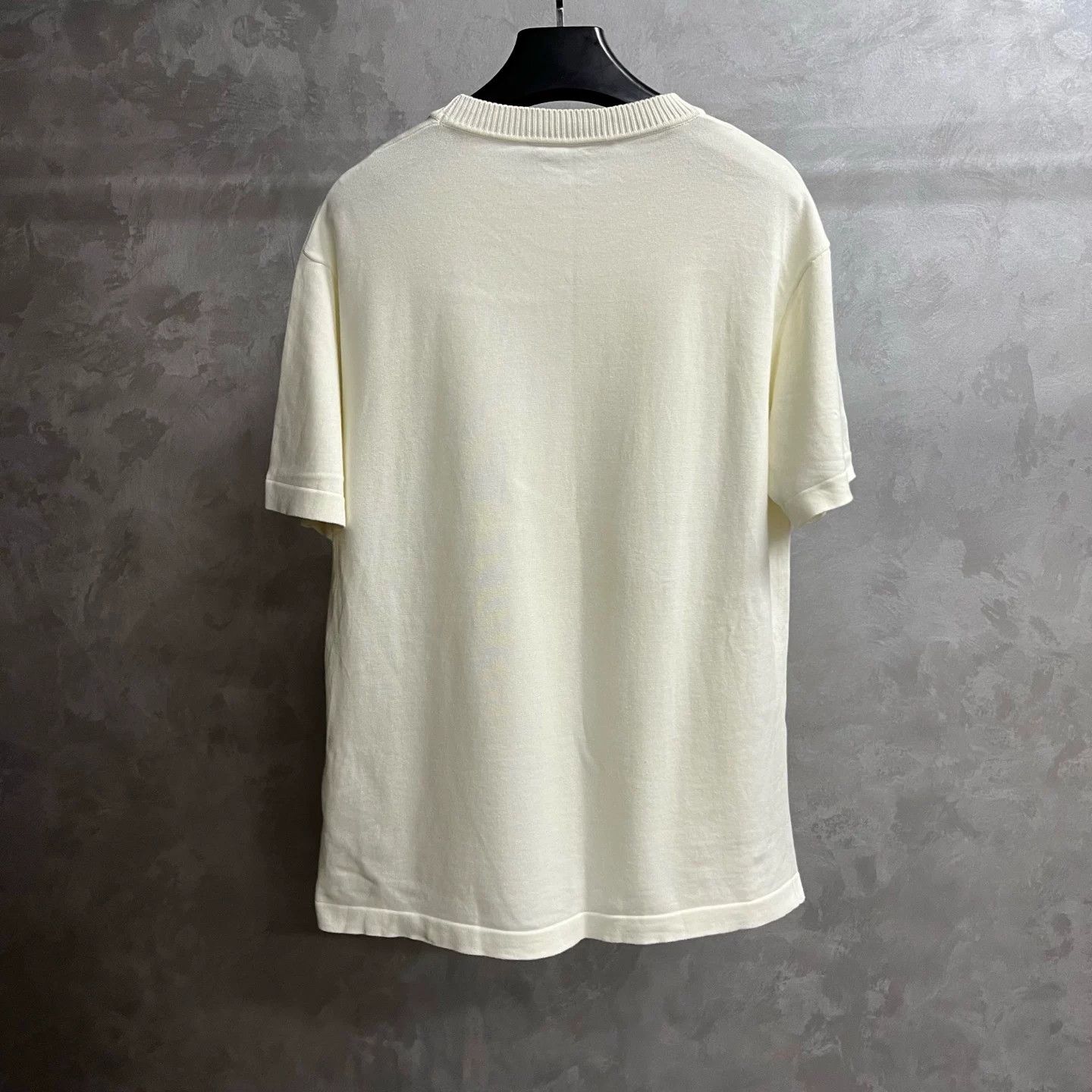 Louis Vuitton Louis Vuitton Embroidered White T-Shirt L Women Size L / US 10 / IT 46 - 5 Thumbnail