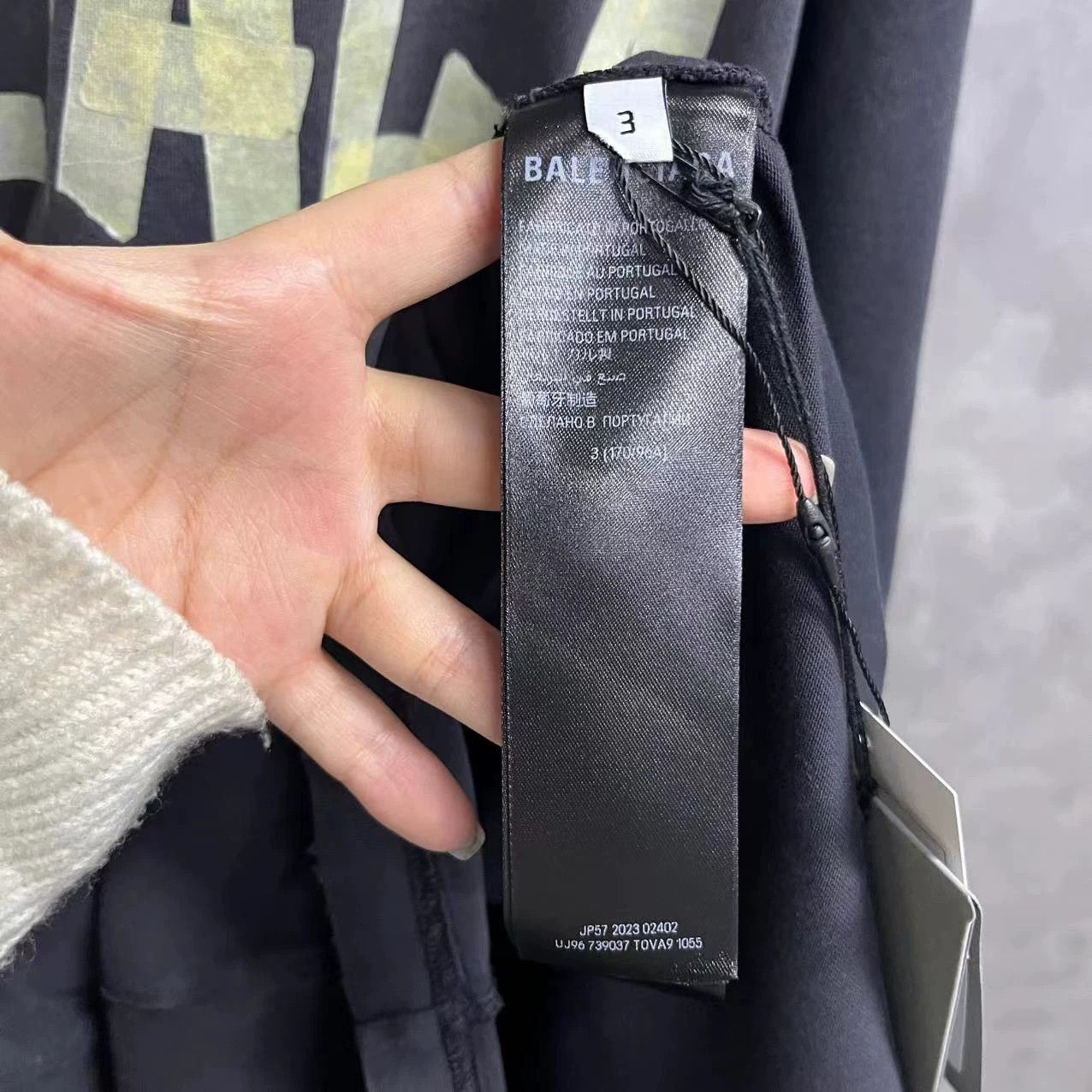 Balenciaga Balenciaga Retro Printed Gray Hoodie 3 Men Size US XS / EU 42 / 0 - 3 Thumbnail