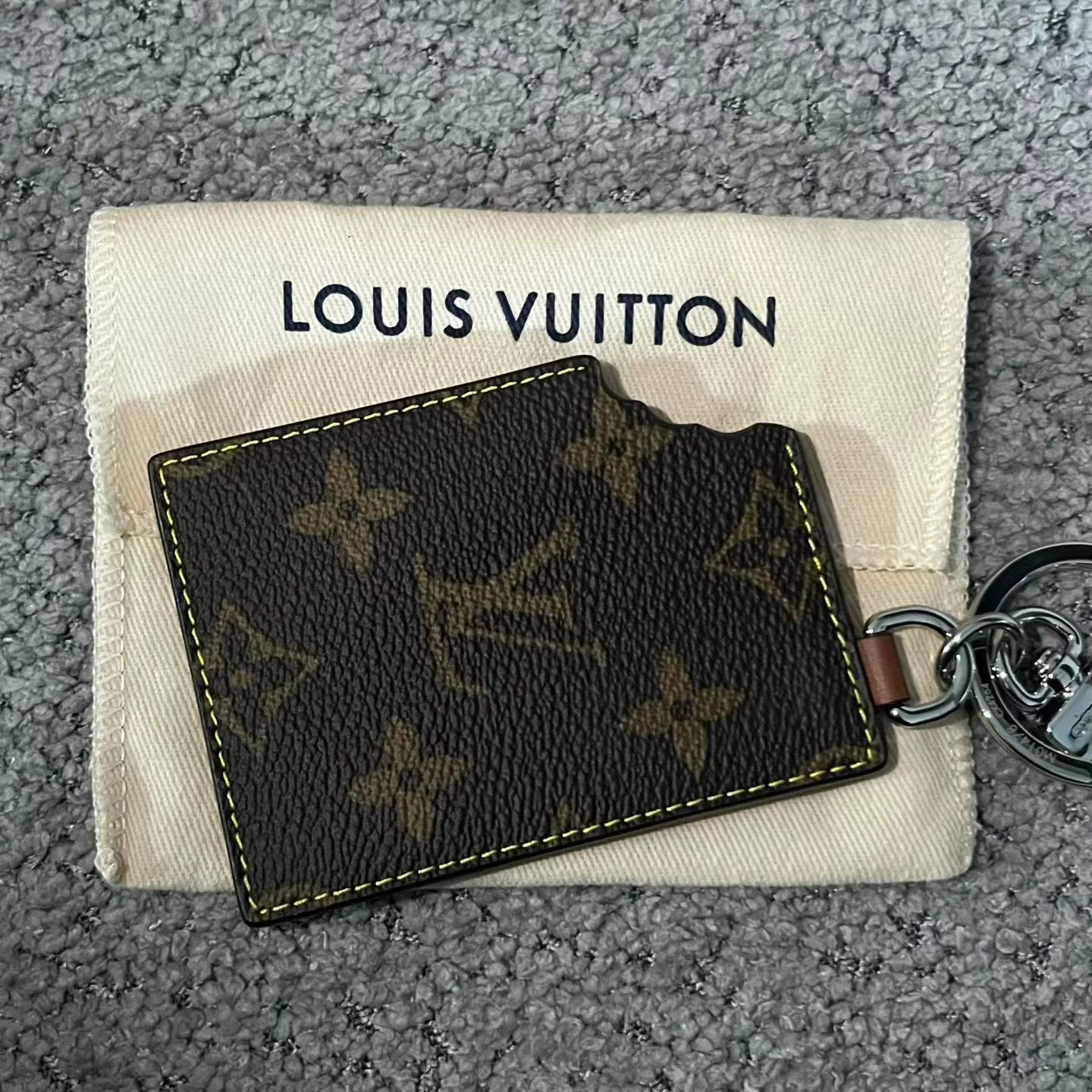 Louis Vuitton Louis Vuitton Brown Hoodie Men Size US M / EU 48-50 / 2 - 3 Thumbnail