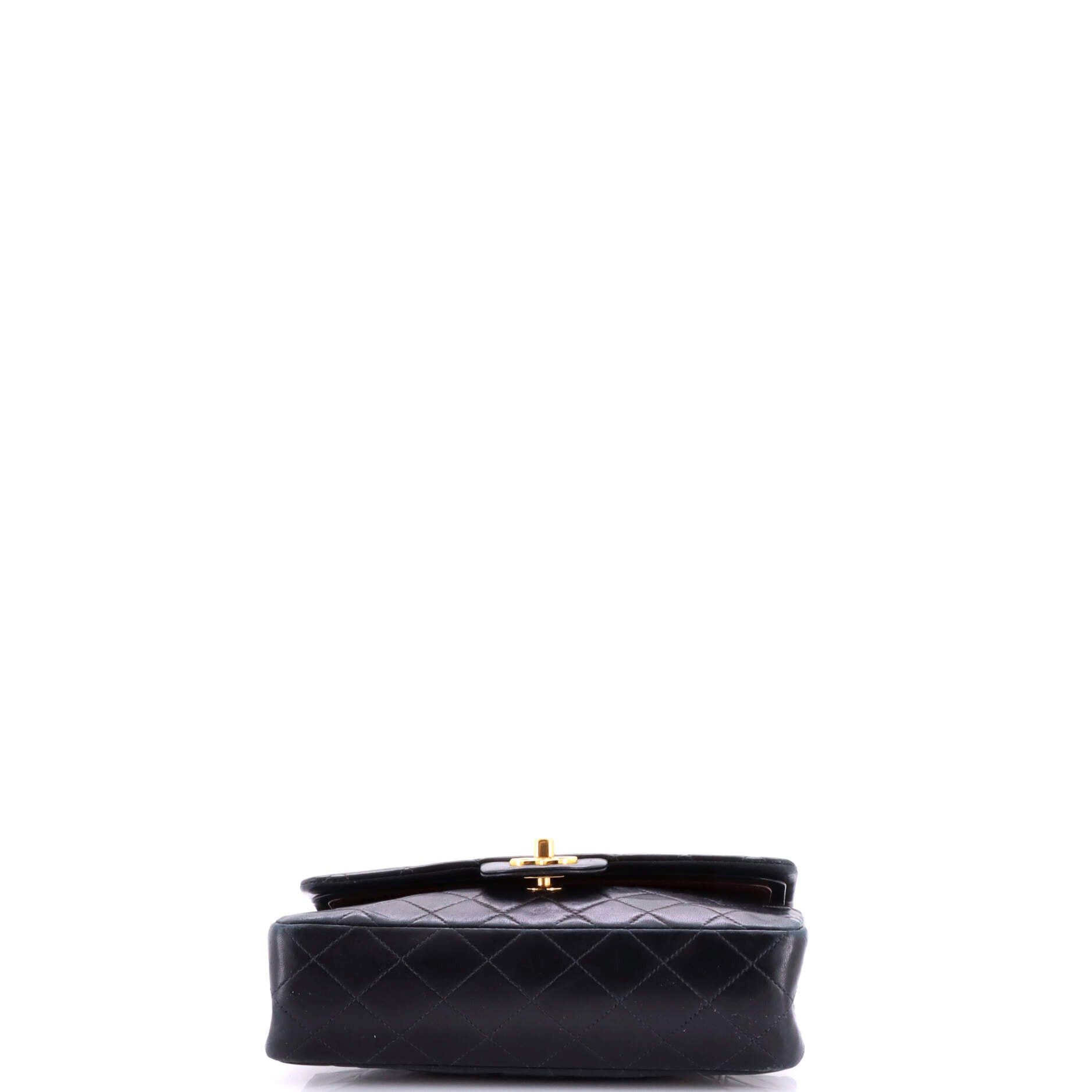 Chanel Vintage Classic Double Flap Bag Size ONE SIZE - 4 Thumbnail