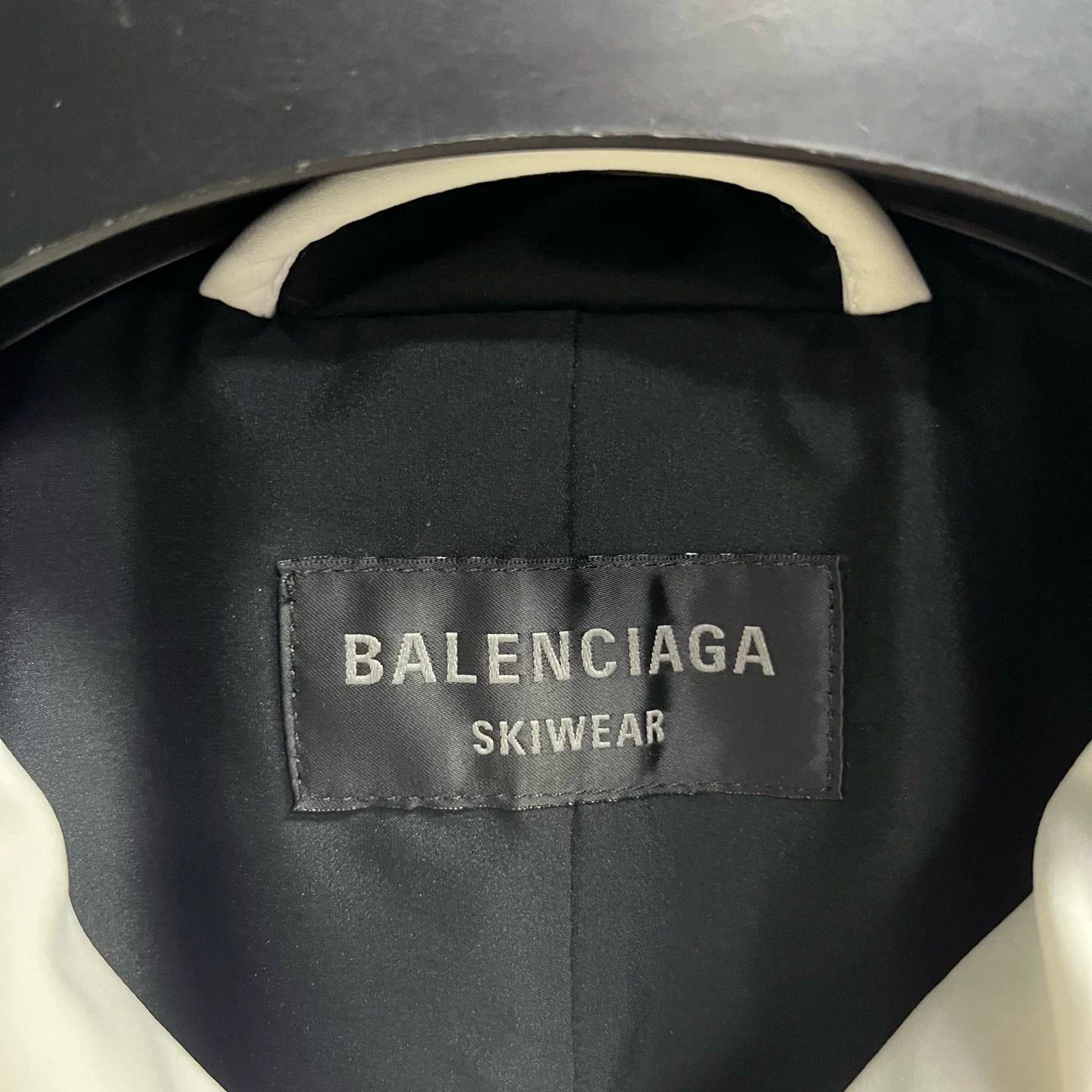 Balenciaga Balenciaga Printed White Hoodie 34 Men Size US XS / EU 42 / 0 - 2 Thumbnail