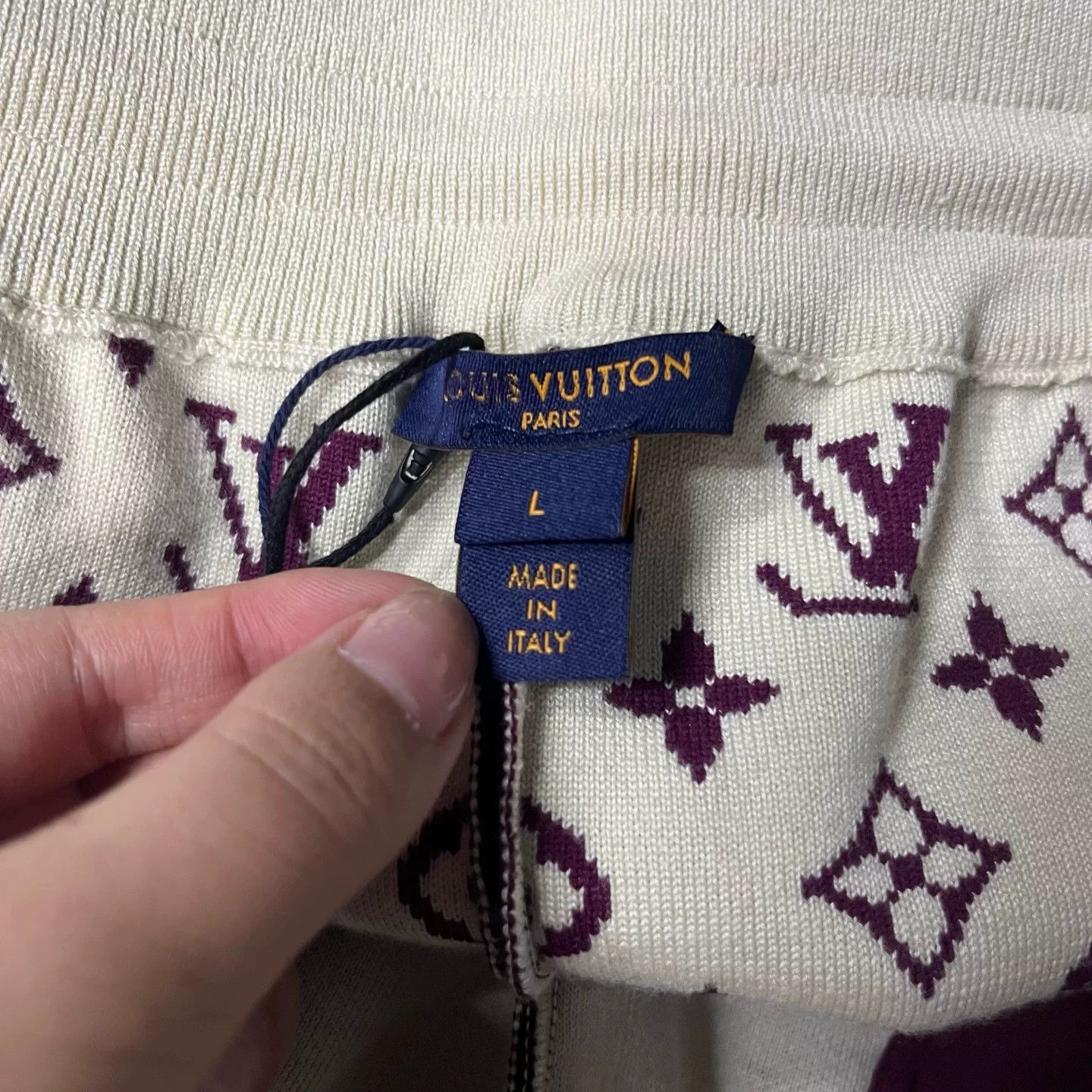 Louis Vuitton Louis Vuitton Casual Striped Red T-Shirt L Women Size L / US 10 / IT 46 - 3 Thumbnail