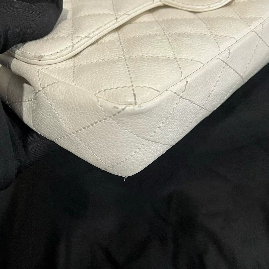 Chanel Pre-loved Bag Very good condition Size ONE SIZE - 4 Thumbnail