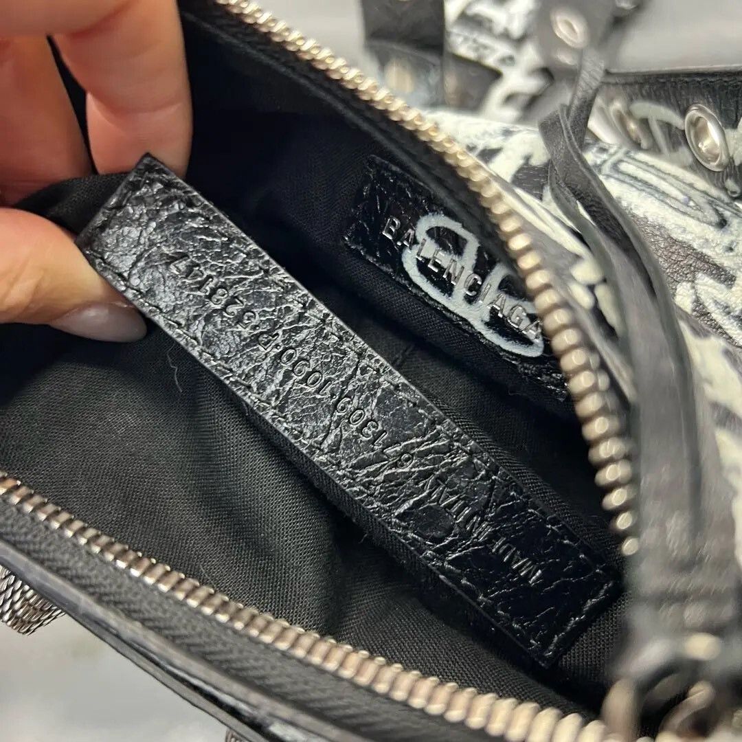 Balenciaga Pre-loved Bag Very good condition Size ONE SIZE - 8 Thumbnail