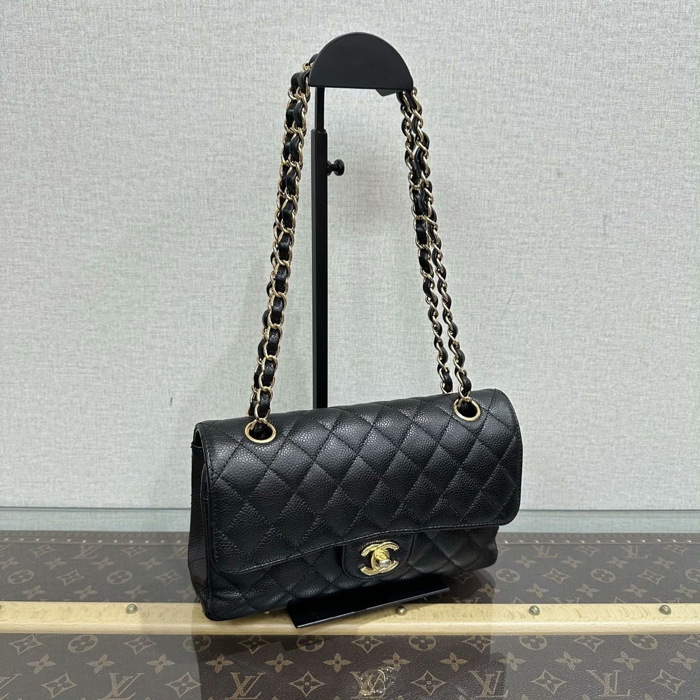 Chanel Pre-loved Bag Very good condition Size ONE SIZE - 2 Thumbnail