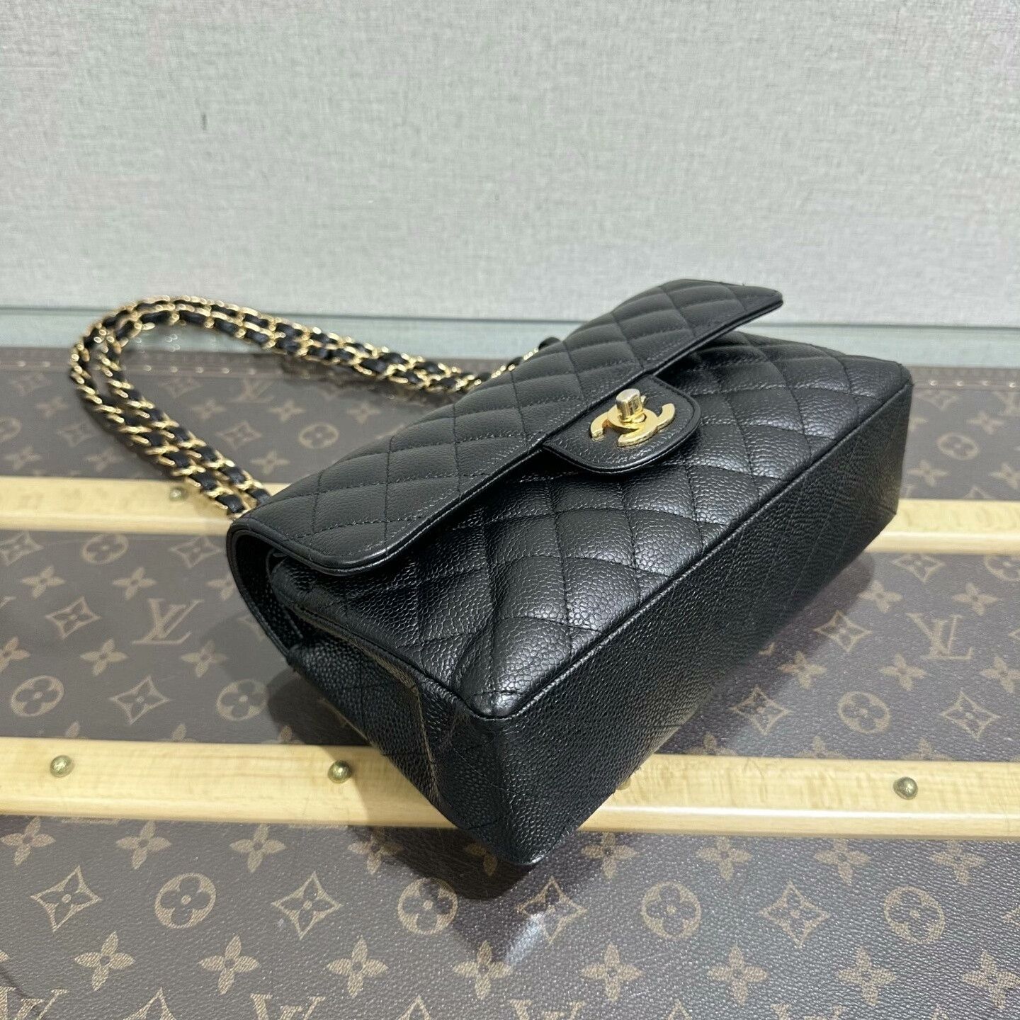 Chanel Pre-loved Bag Very good condition Size ONE SIZE - 4 Thumbnail