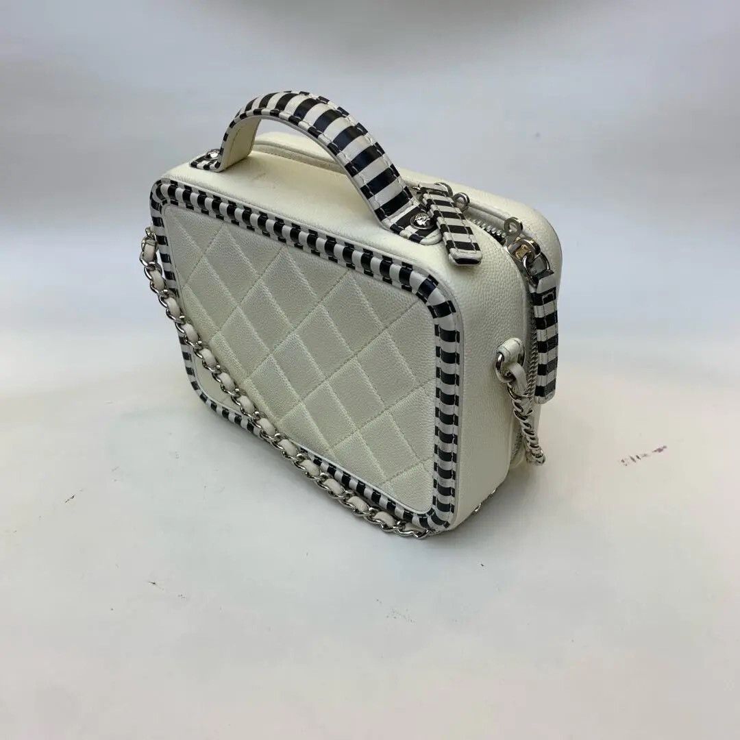 Chanel Pre-loved Bag Very good condition Size ONE SIZE - 7 Thumbnail