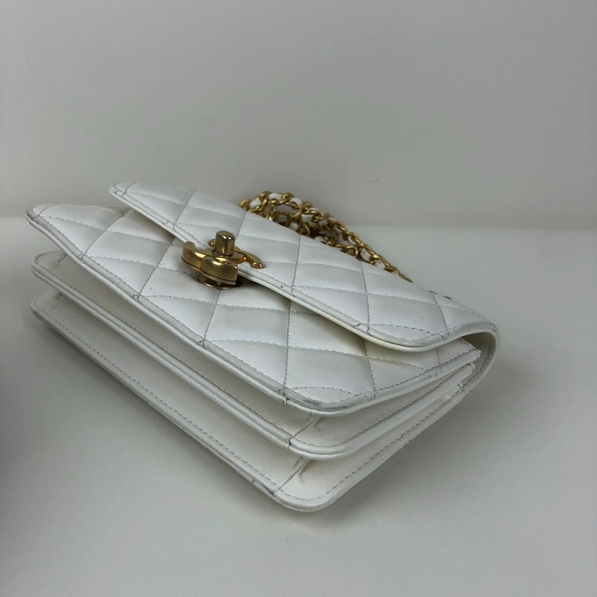 Chanel Pre-loved Bag Very good condition Size ONE SIZE - 7 Thumbnail
