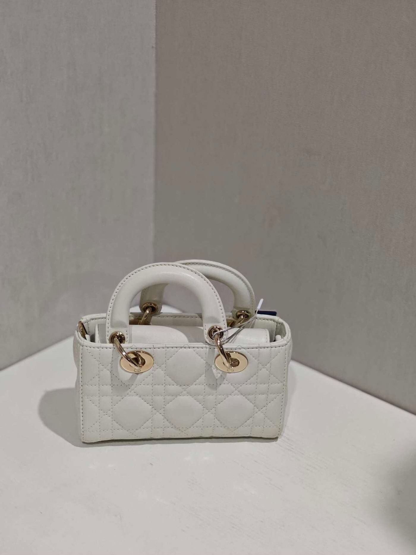 Dior Pre-loved Bag Very good condition Size ONE SIZE - 2 Thumbnail