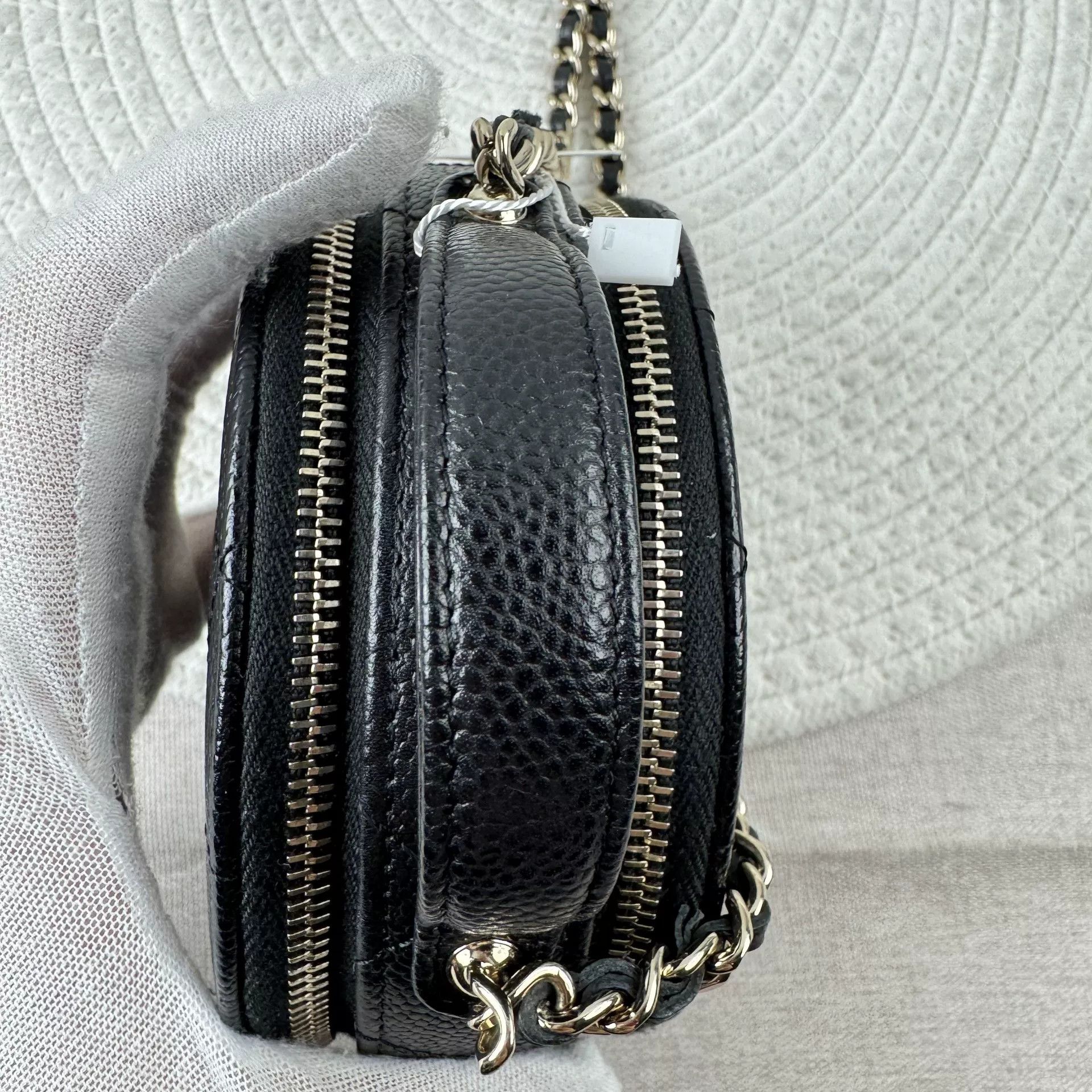 Chanel Pre-loved Bag Very good condition Size ONE SIZE - 7 Thumbnail