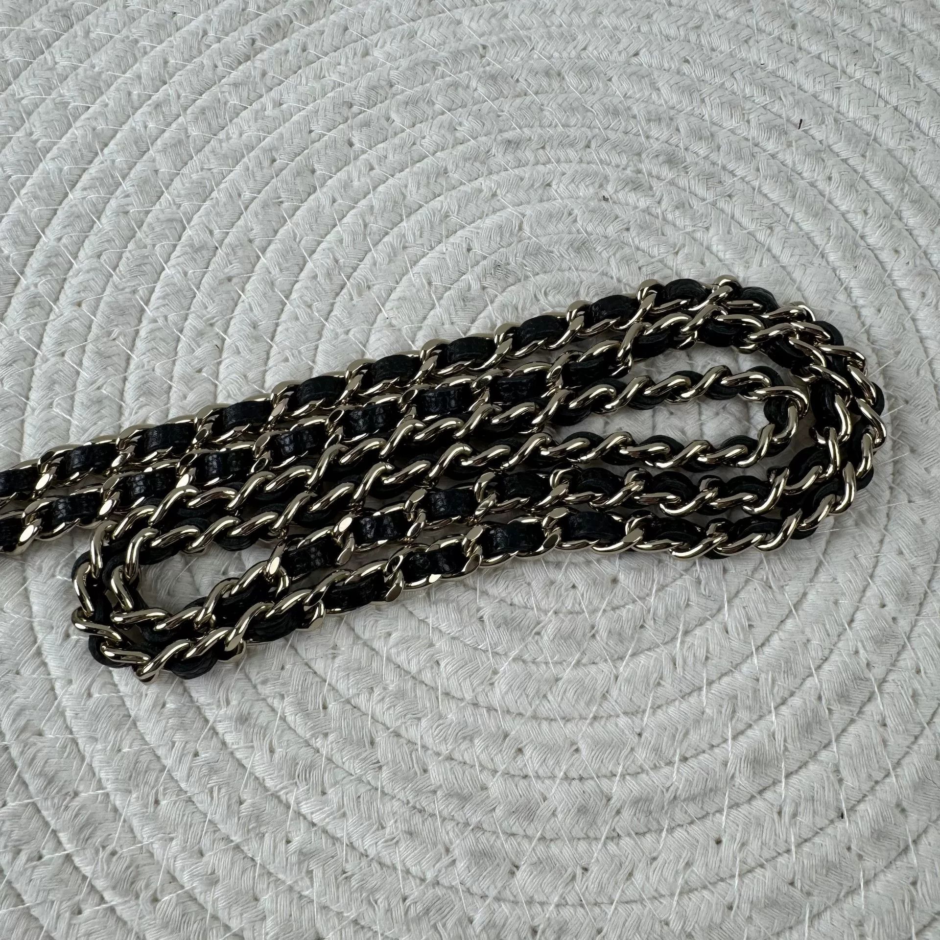 Chanel Pre-loved Bag Very good condition Size ONE SIZE - 3 Thumbnail