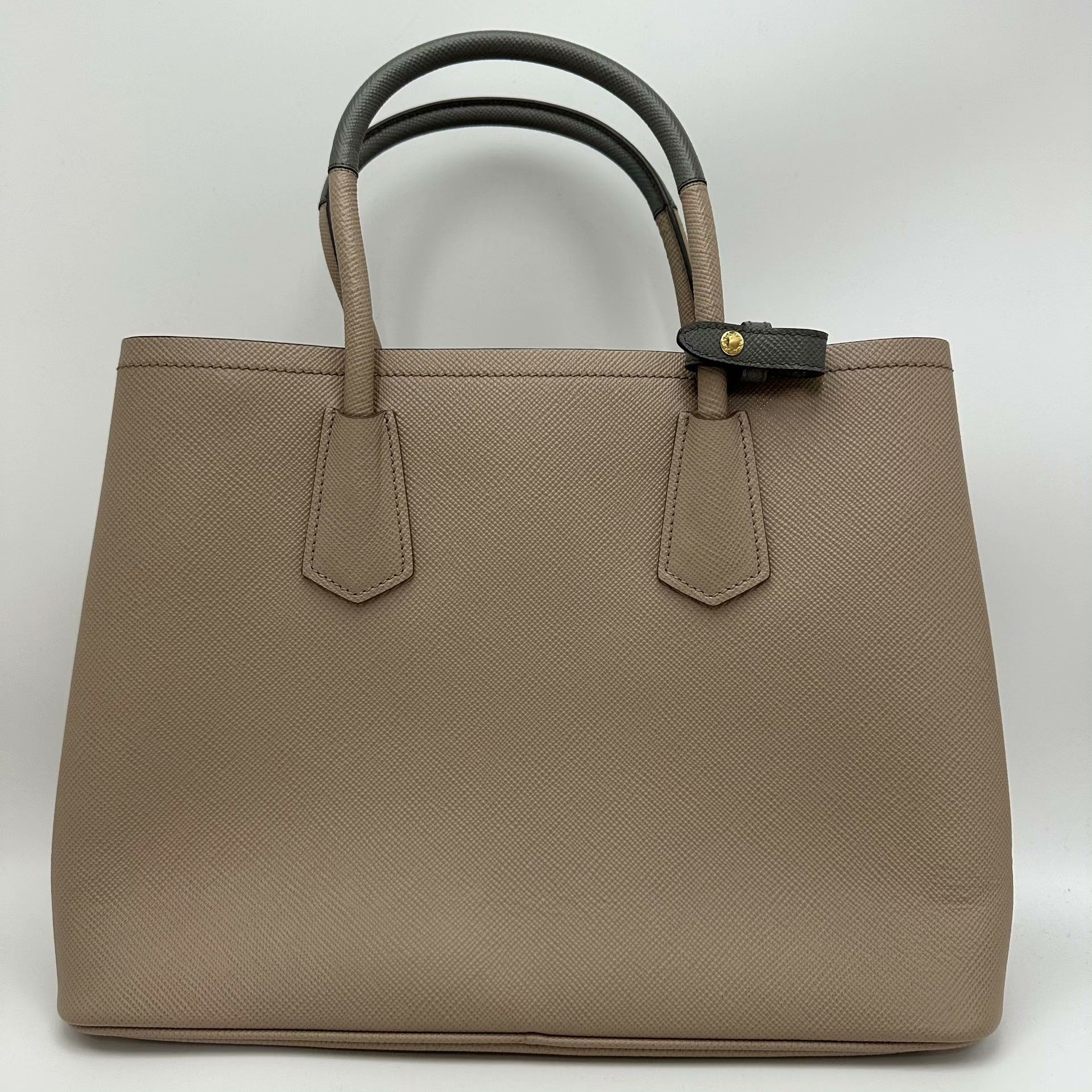 Prada Pre-loved Bag Very good condition Size ONE SIZE - 2 Thumbnail