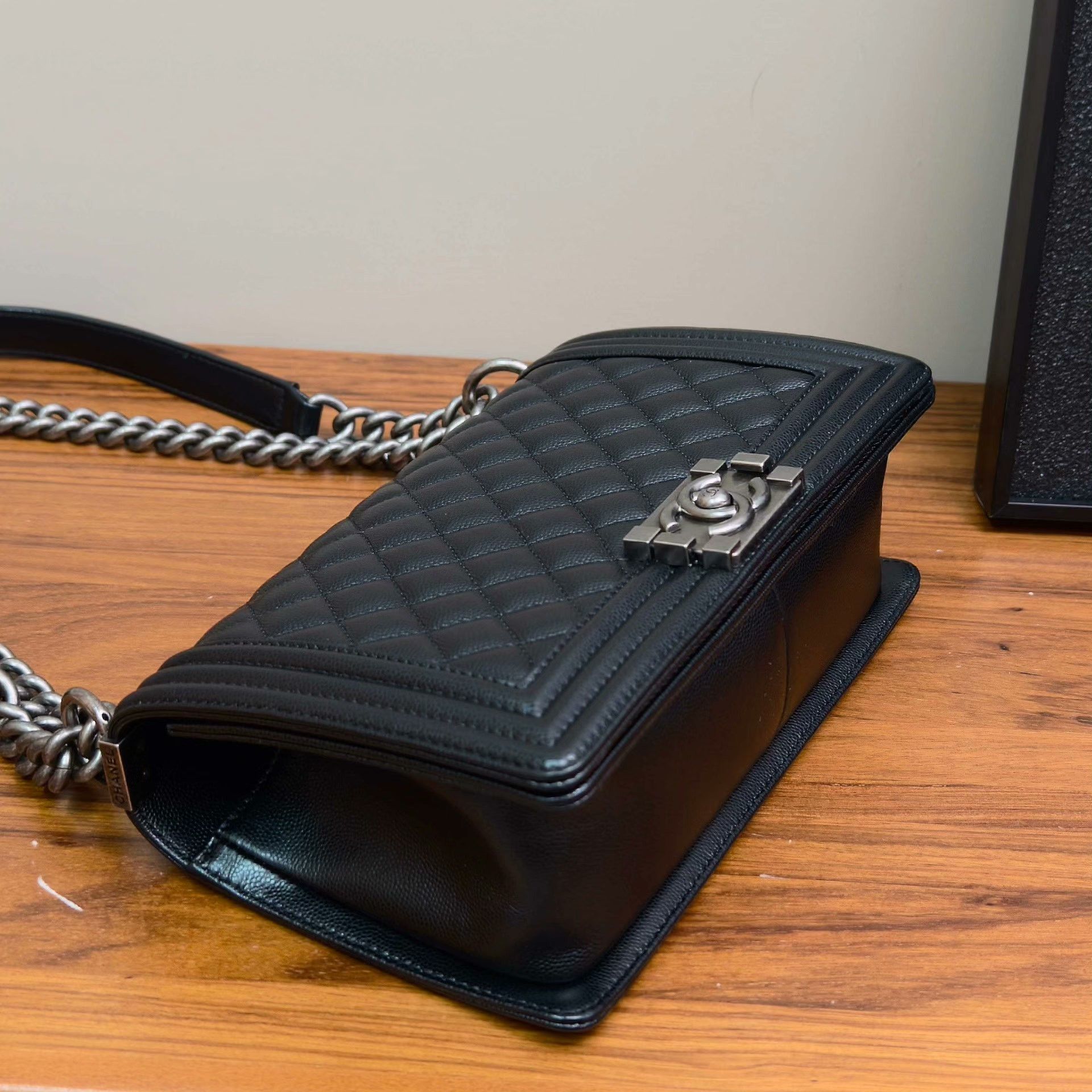 Chanel Pre-loved Bag Very good condition Size ONE SIZE - 3 Thumbnail