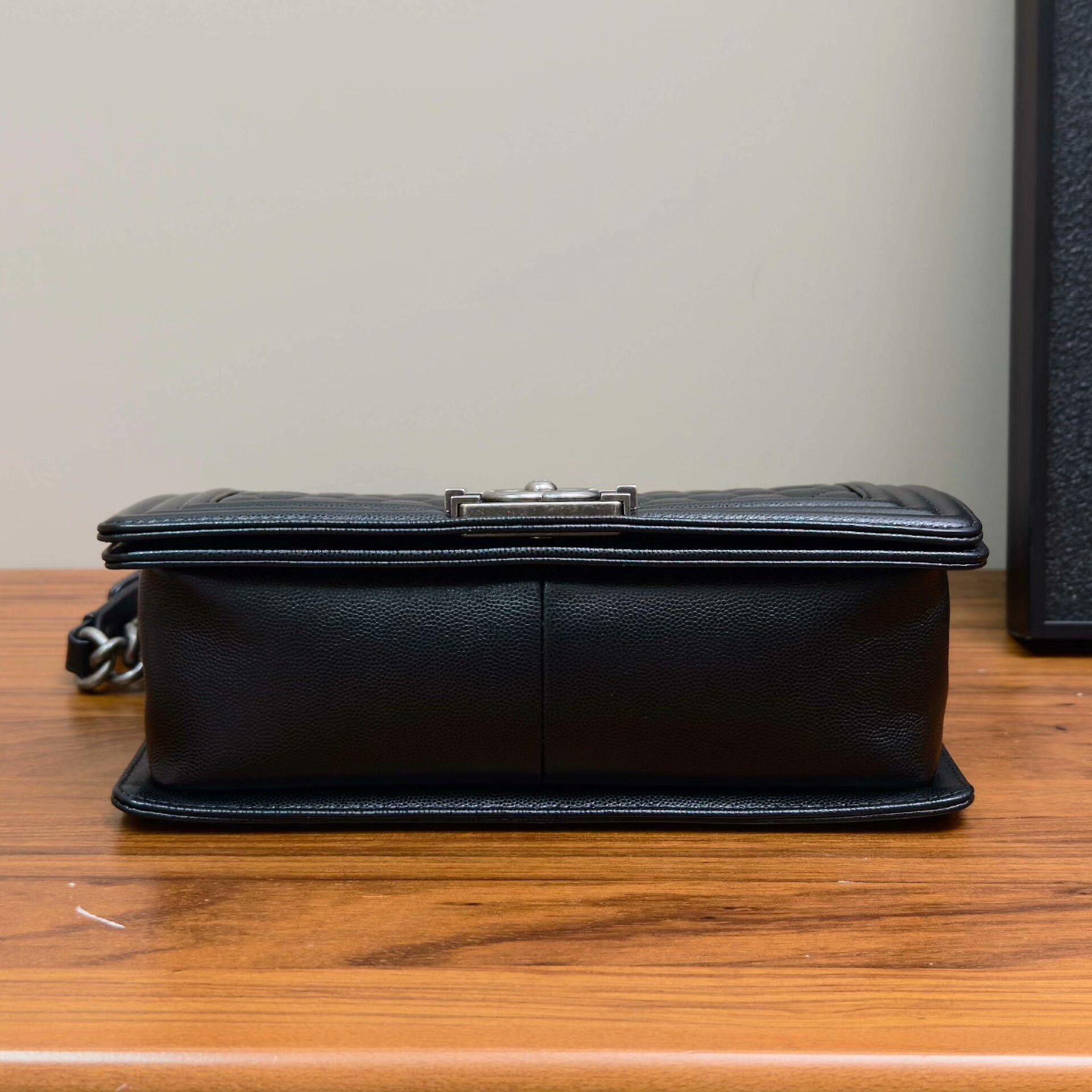 Chanel Pre-loved Bag Very good condition Size ONE SIZE - 5 Thumbnail