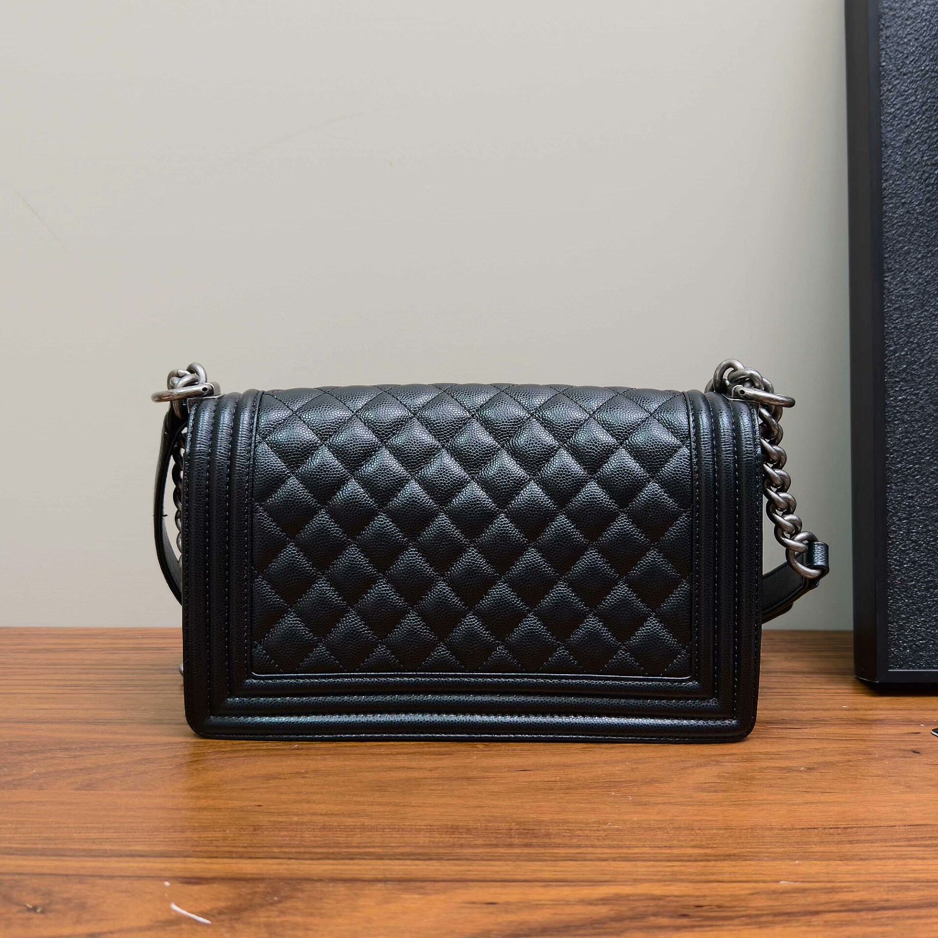Chanel Pre-loved Bag Very good condition Size ONE SIZE - 2 Thumbnail