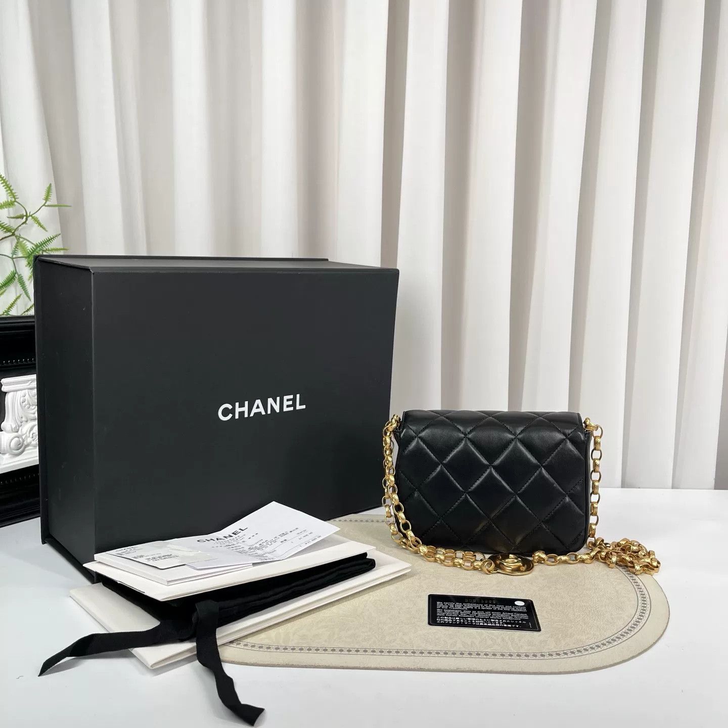 Chanel Pre-loved Bag Very good condition Size ONE SIZE - 2 Thumbnail