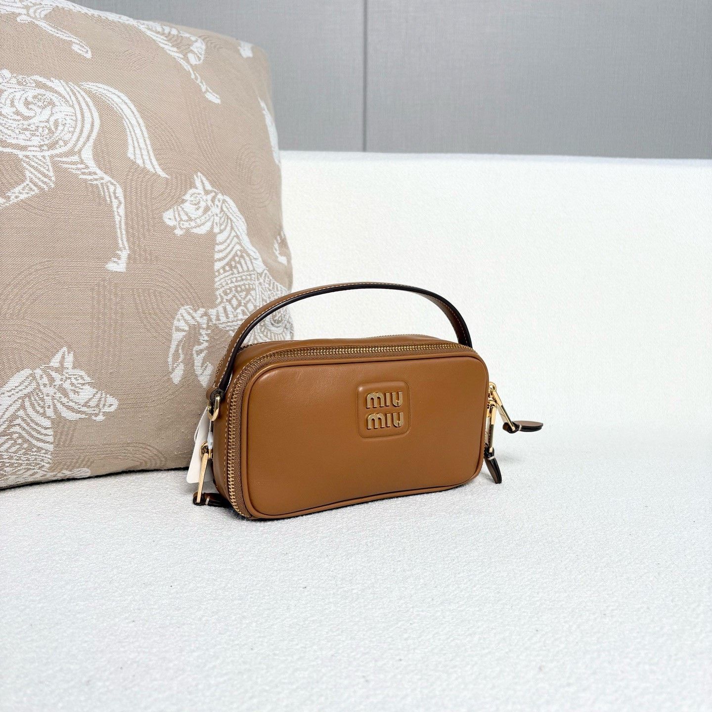 Miu Miu Pre-loved Bag Very good condition Size ONE SIZE - 4 Thumbnail