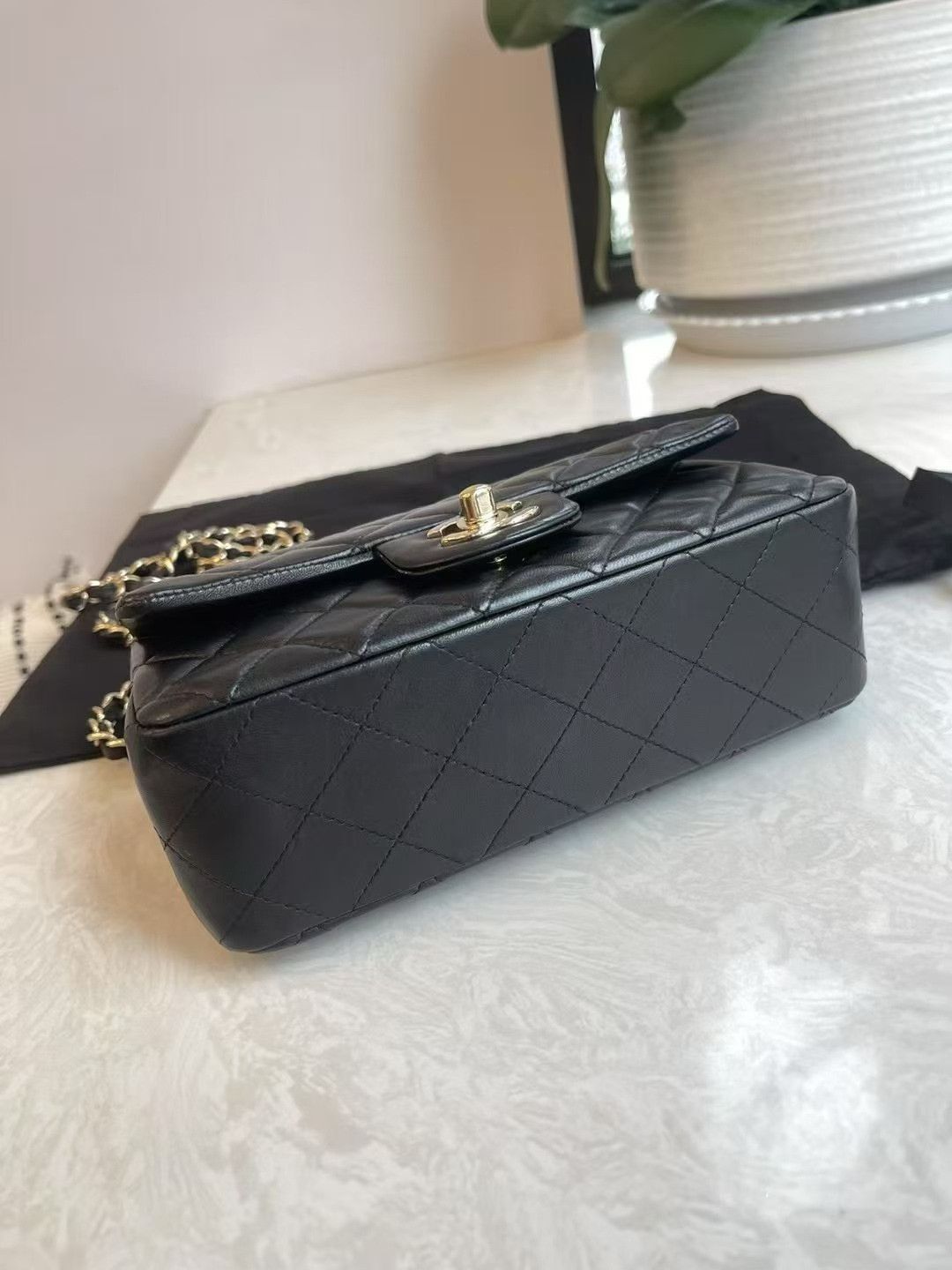 Chanel Pre-loved Bag Very good condition Size ONE SIZE - 4 Thumbnail