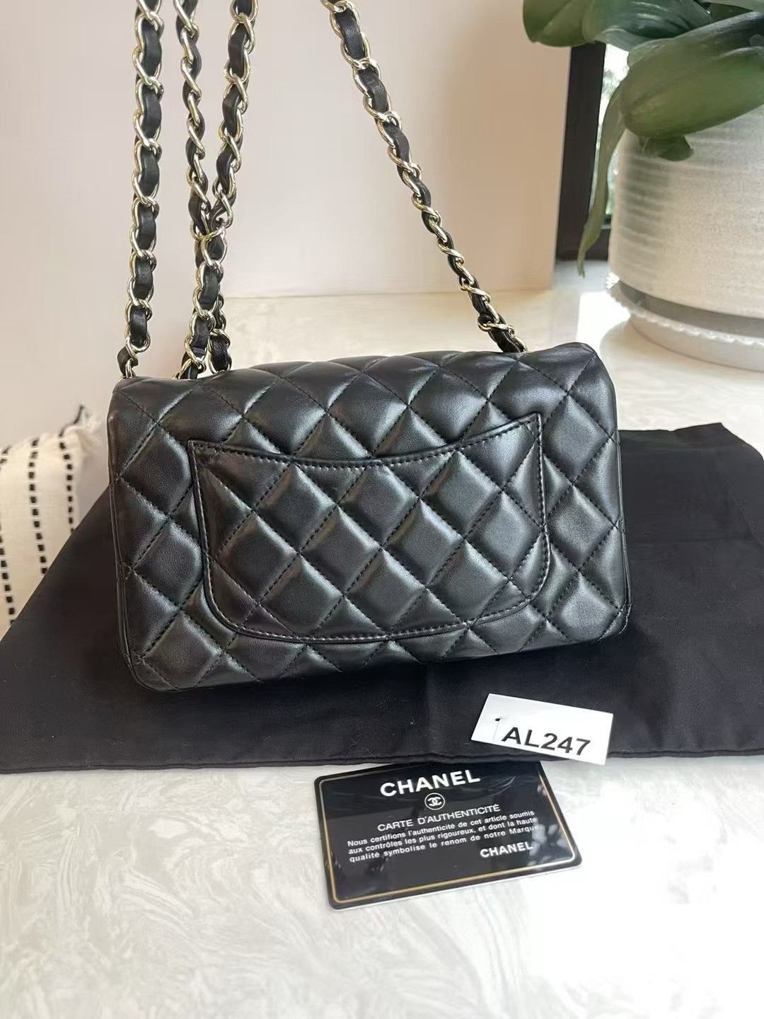Chanel Pre-loved Bag Very good condition Size ONE SIZE - 7 Thumbnail