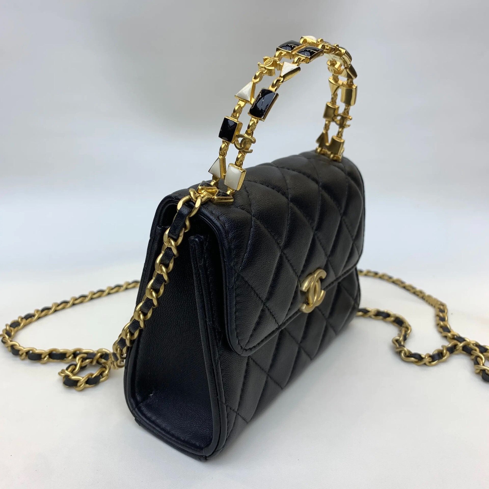 Chanel Pre-loved Bag Very good condition Size ONE SIZE - 2 Thumbnail