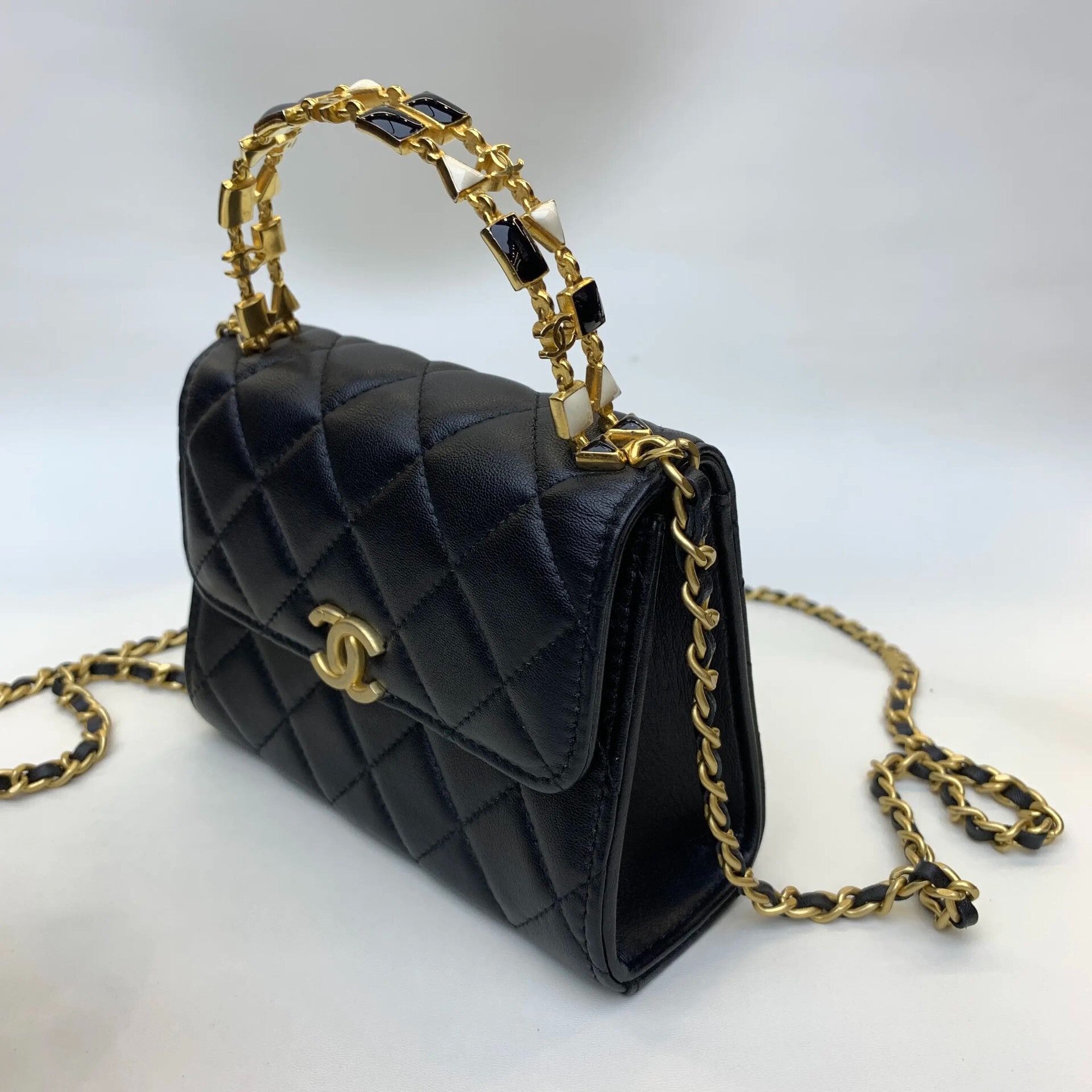 Chanel Pre-loved Bag Very good condition Size ONE SIZE - 3 Thumbnail