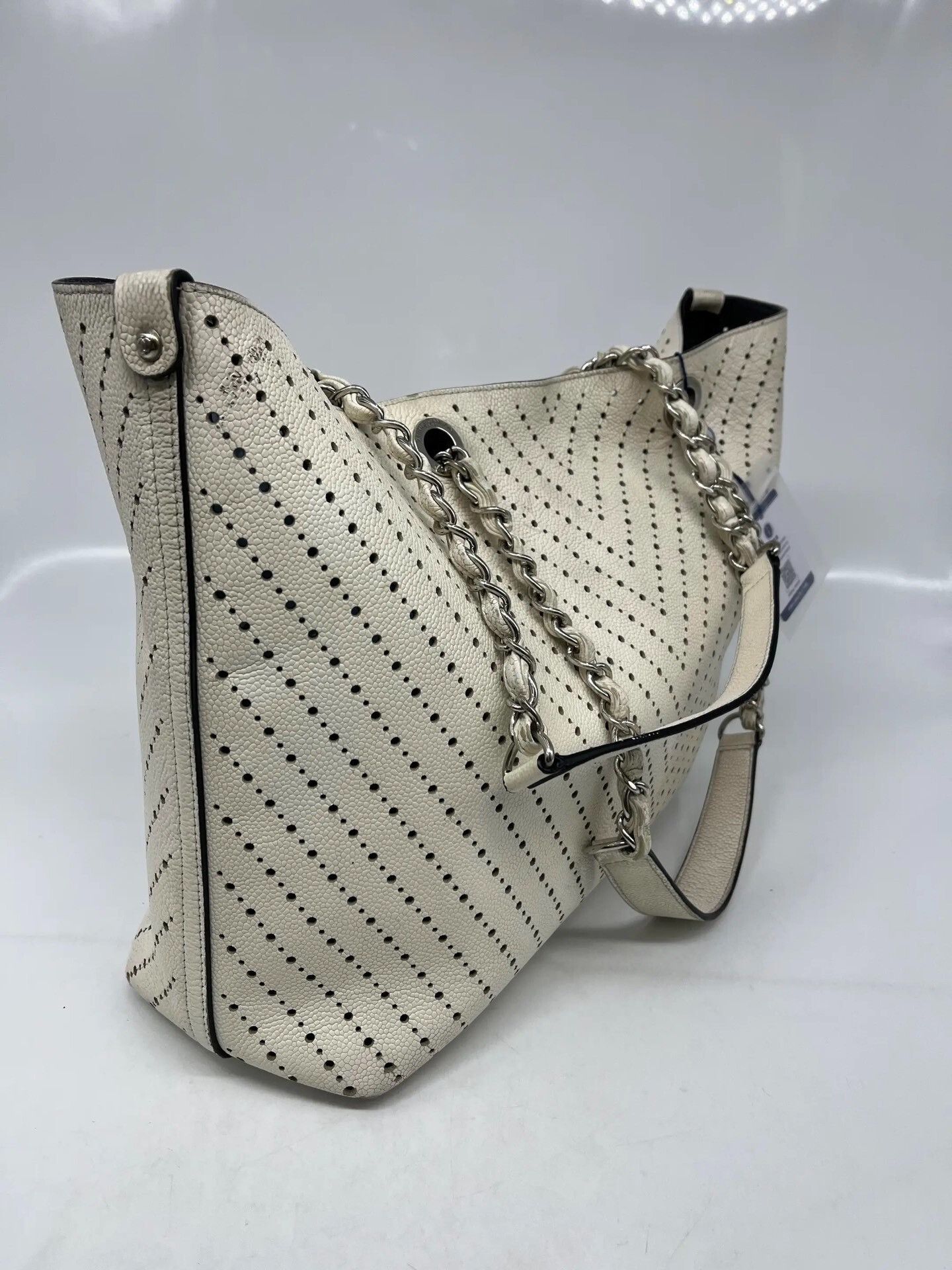 Chanel Pre-loved Bag Very good condition Size ONE SIZE - 6 Thumbnail