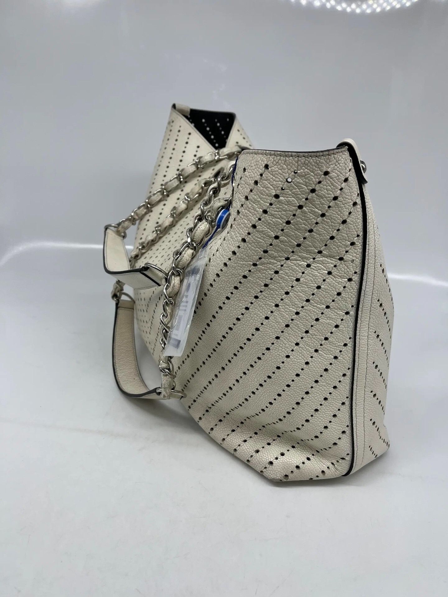 Chanel Pre-loved Bag Very good condition Size ONE SIZE - 5 Thumbnail