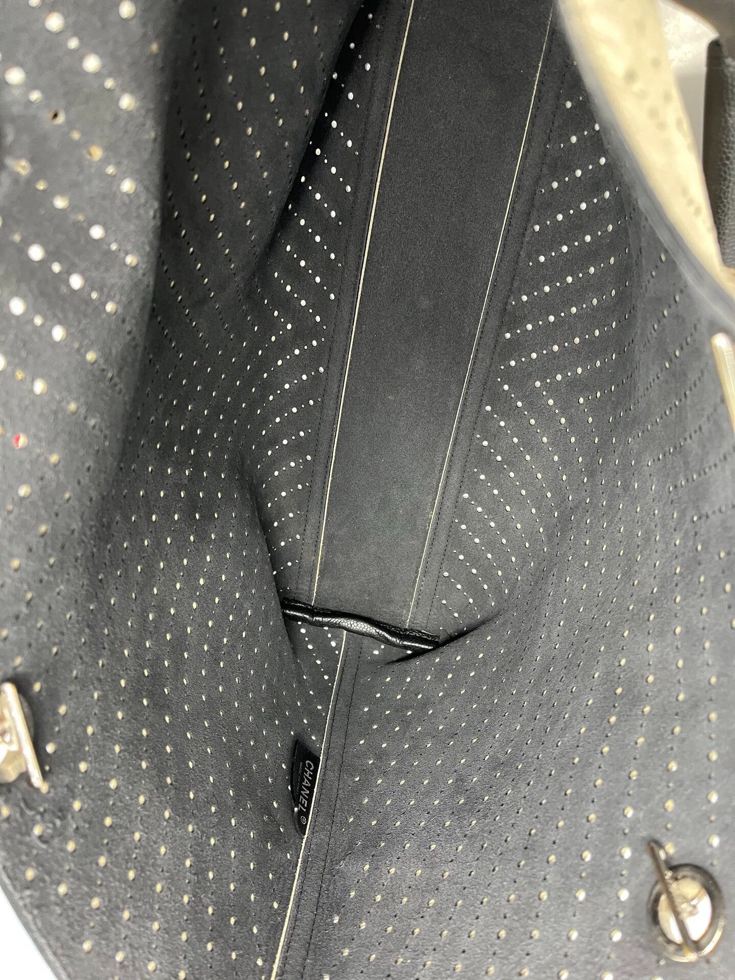Chanel Pre-loved Bag Very good condition Size ONE SIZE - 9 Thumbnail