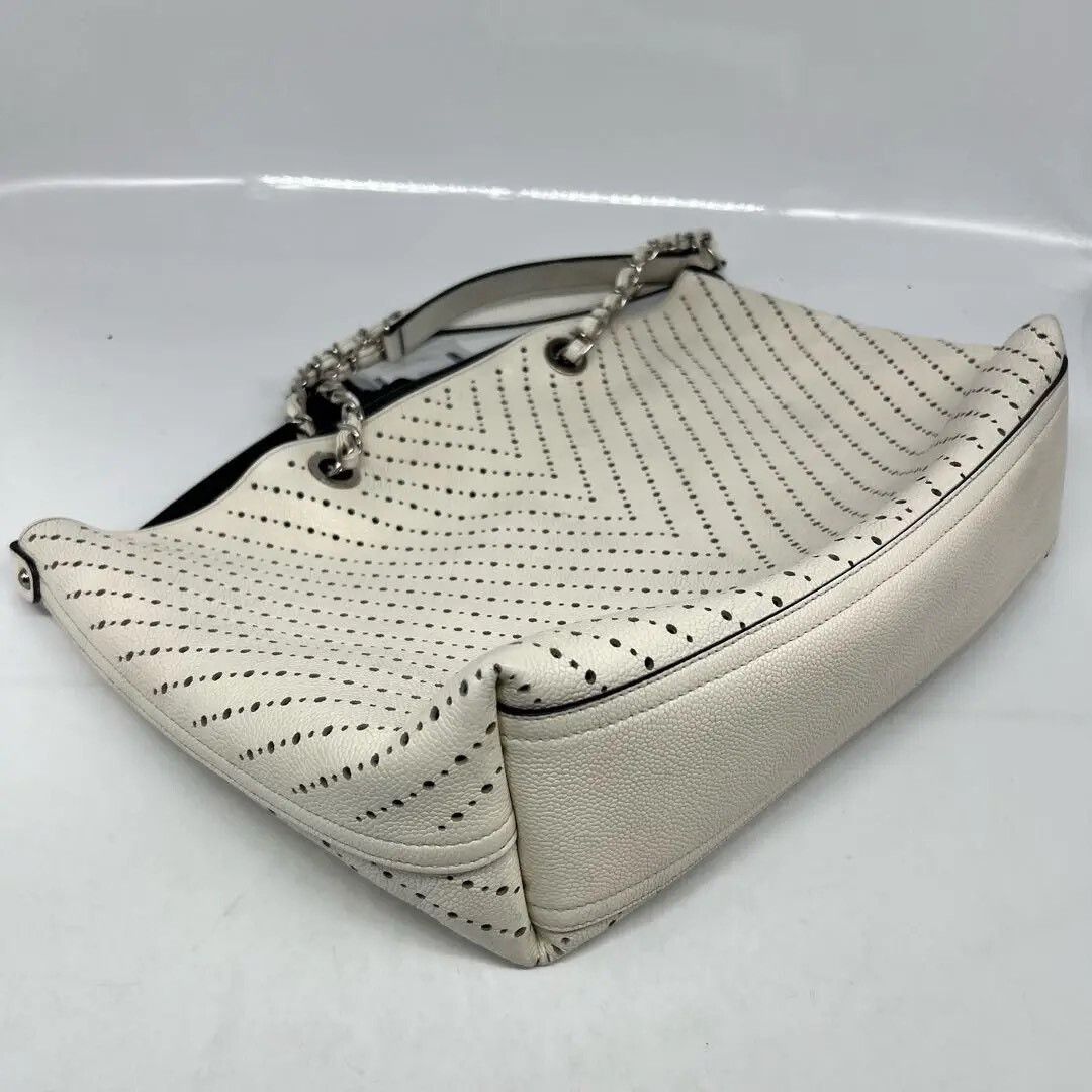 Chanel Pre-loved Bag Very good condition Size ONE SIZE - 7 Thumbnail