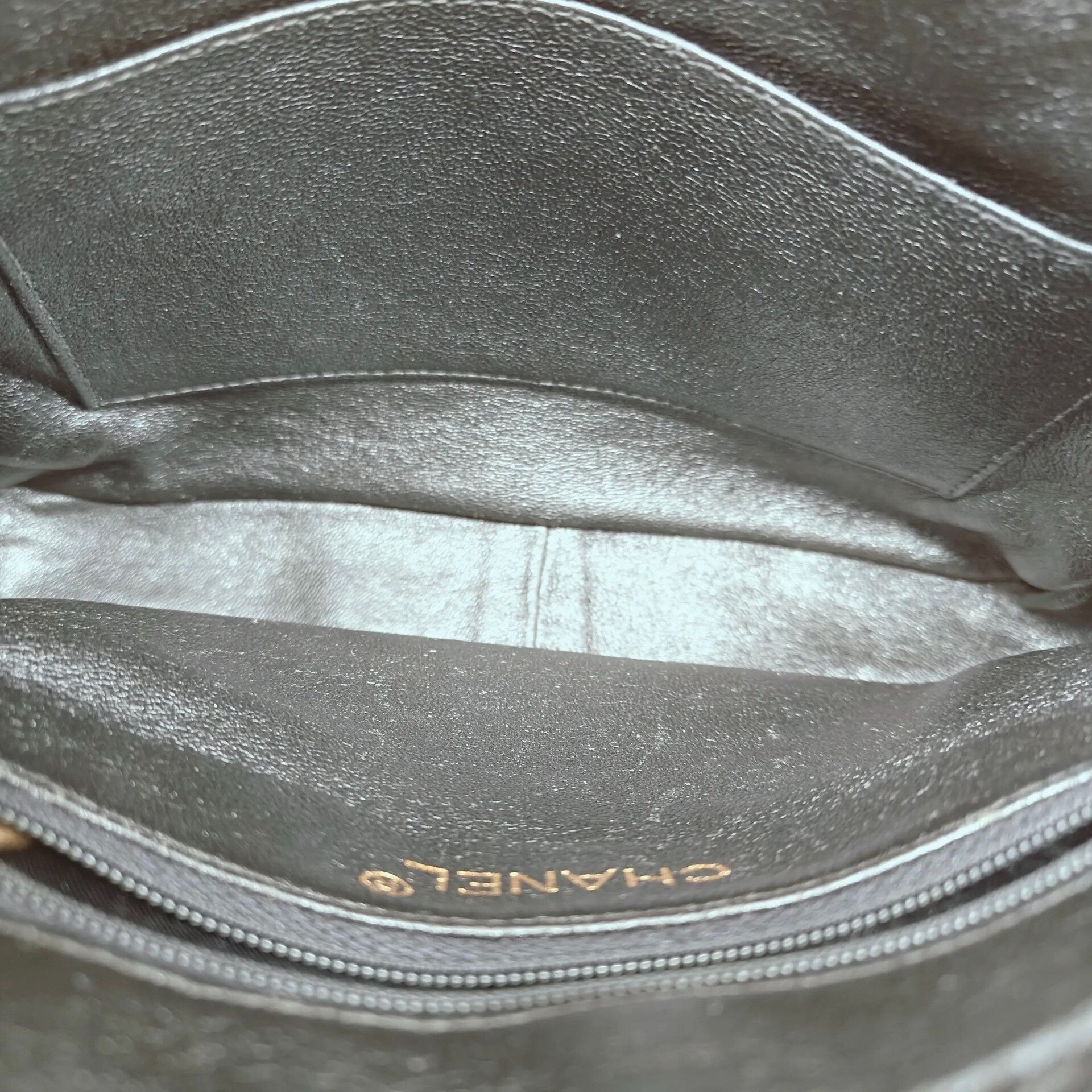 Chanel Pre-loved Bag Very good condition Size ONE SIZE - 8 Thumbnail