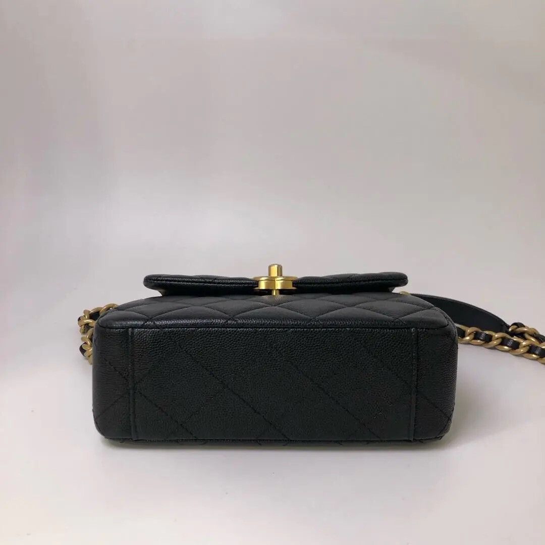 Chanel Pre-loved Bag Very good condition Size ONE SIZE - 5 Thumbnail