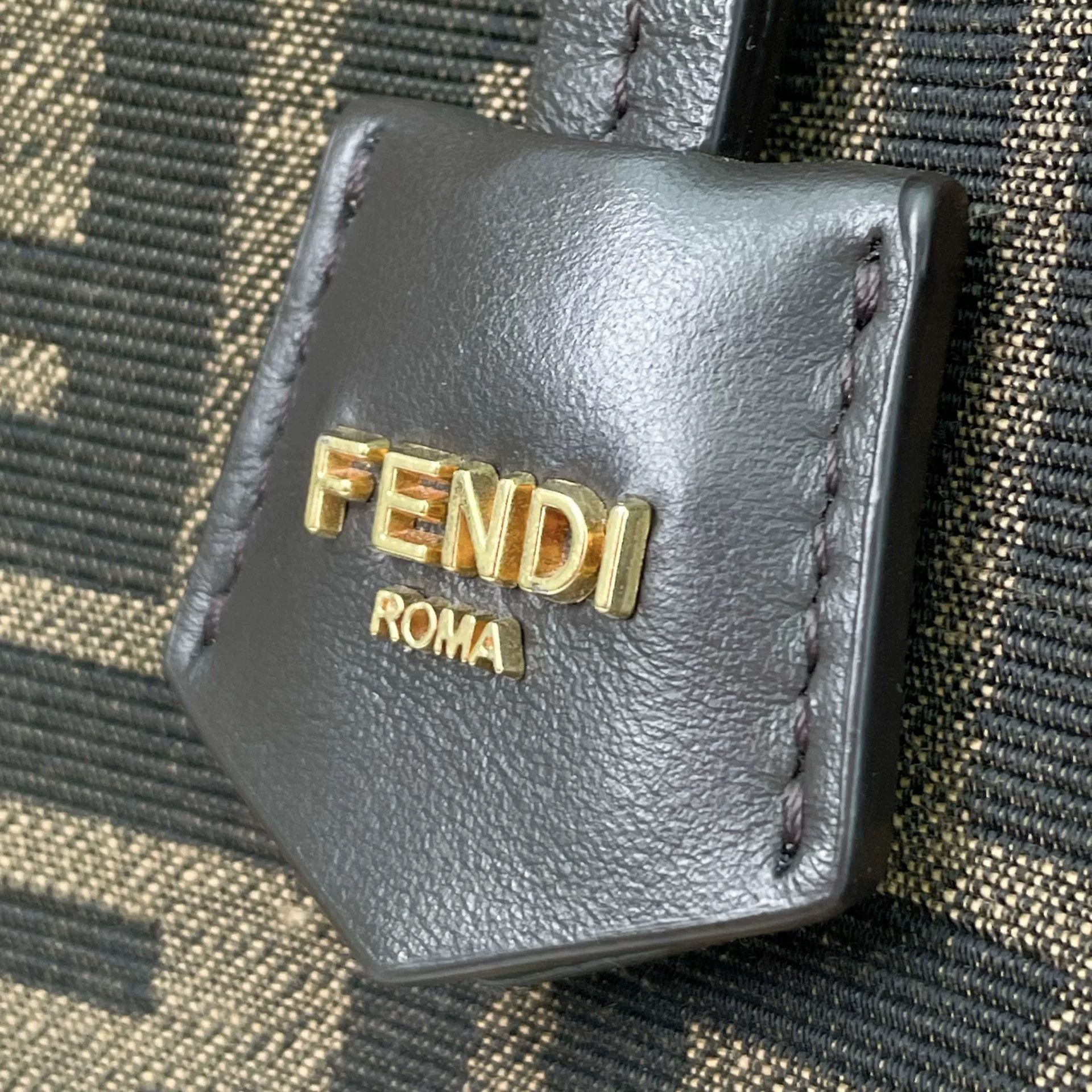 Fendi Pre-loved Bag Very good condition Size ONE SIZE - 6 Thumbnail
