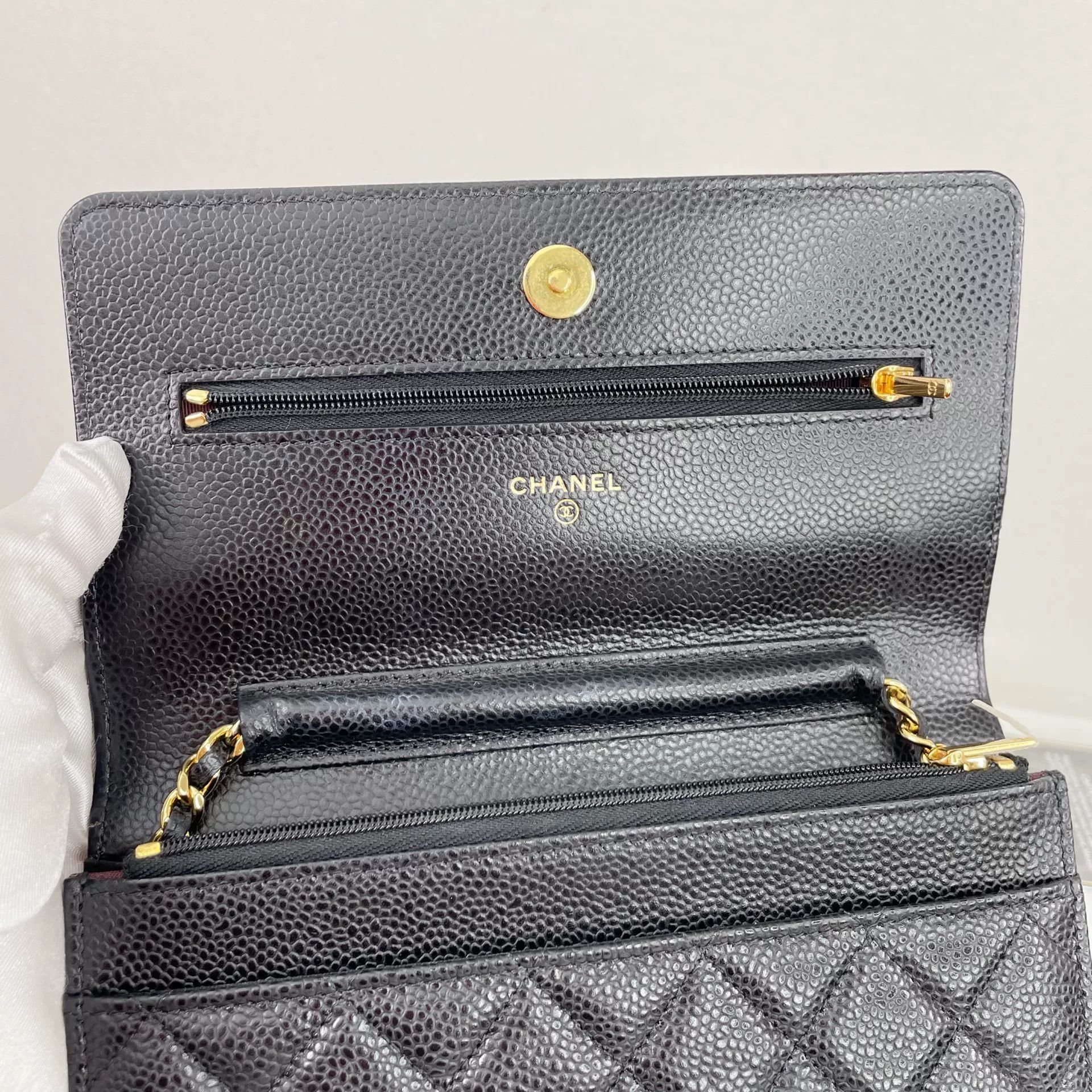 Chanel Pre-loved Bag Very good condition Size ONE SIZE - 8 Thumbnail