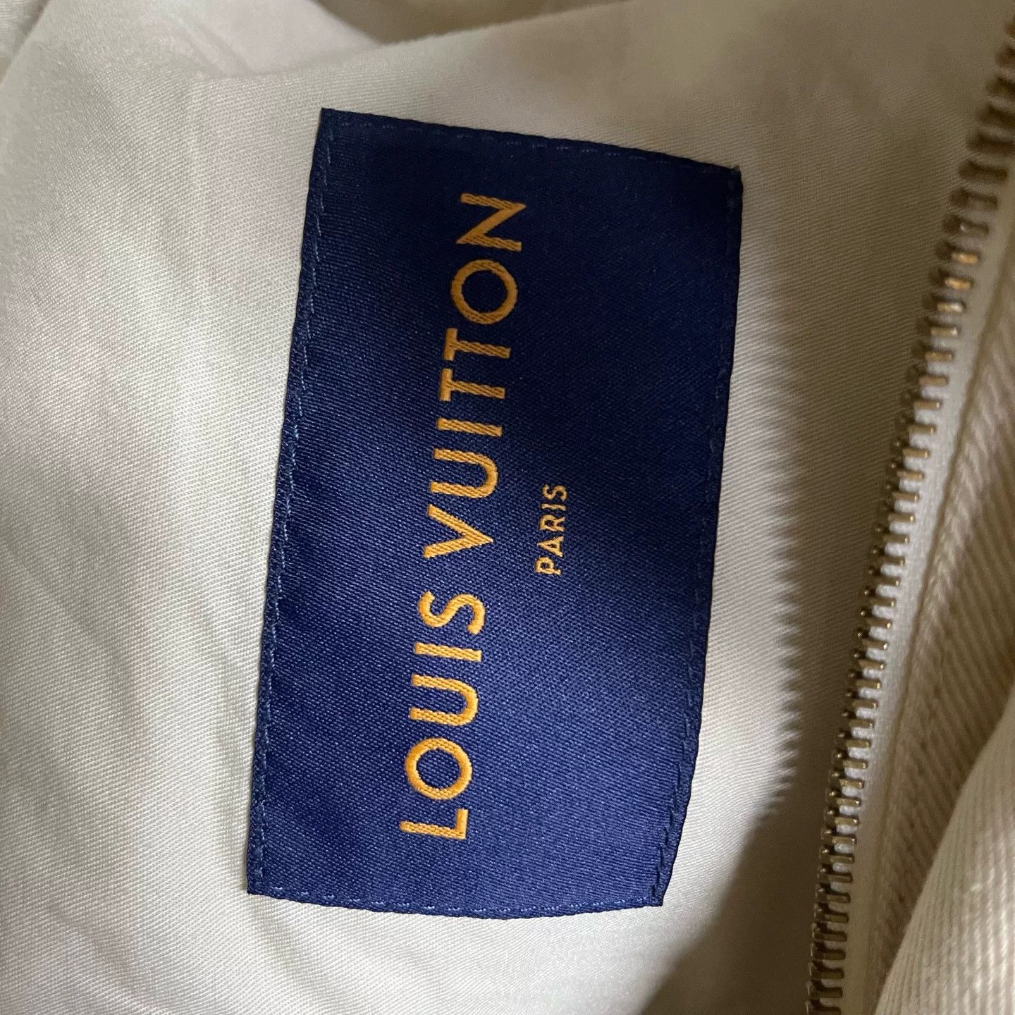 Louis Vuitton Louis Vuitton T-Shirt 46 Women Size L / US 10 / IT 46 - 4 Thumbnail