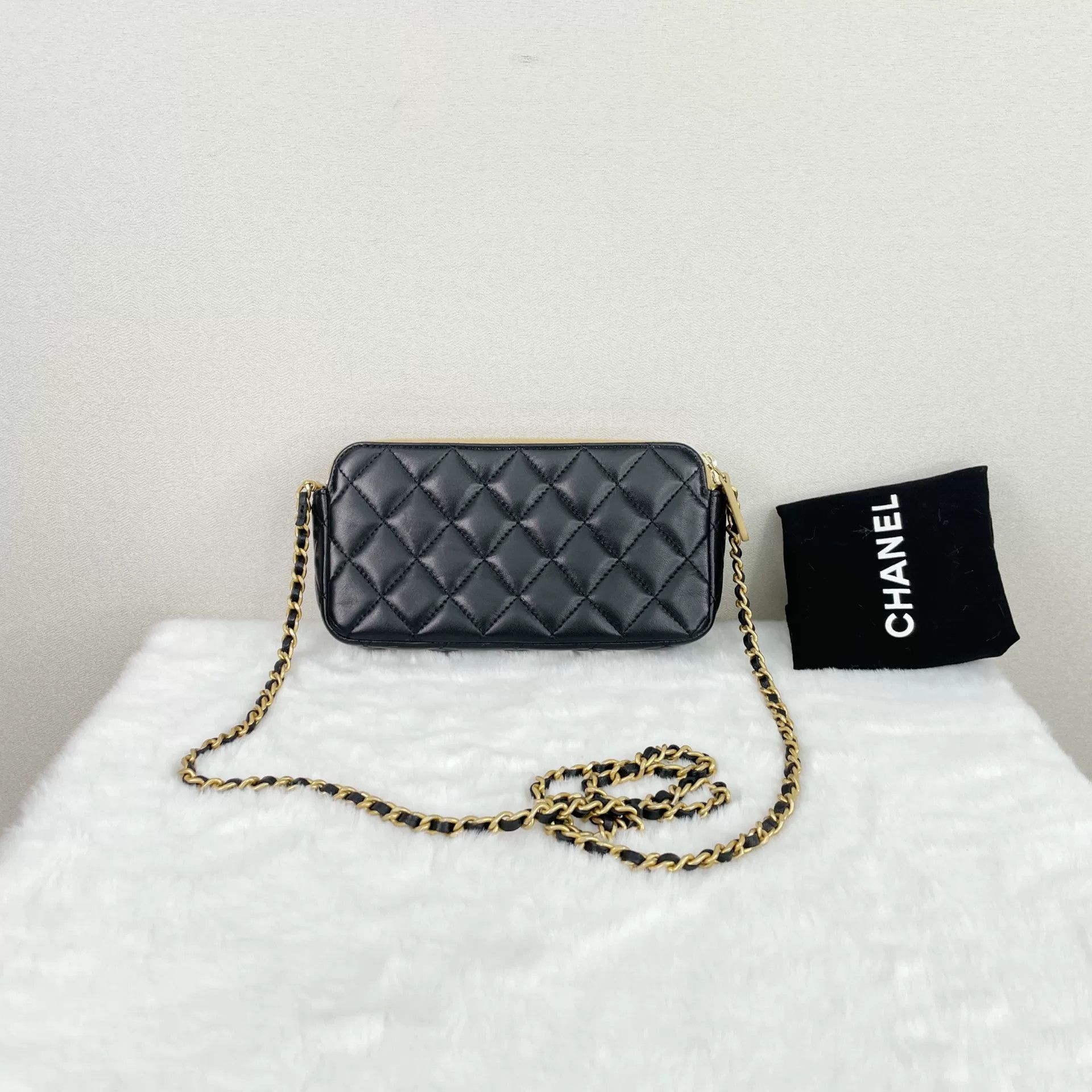 Chanel Pre-loved Bag Very good condition Size ONE SIZE - 2 Thumbnail