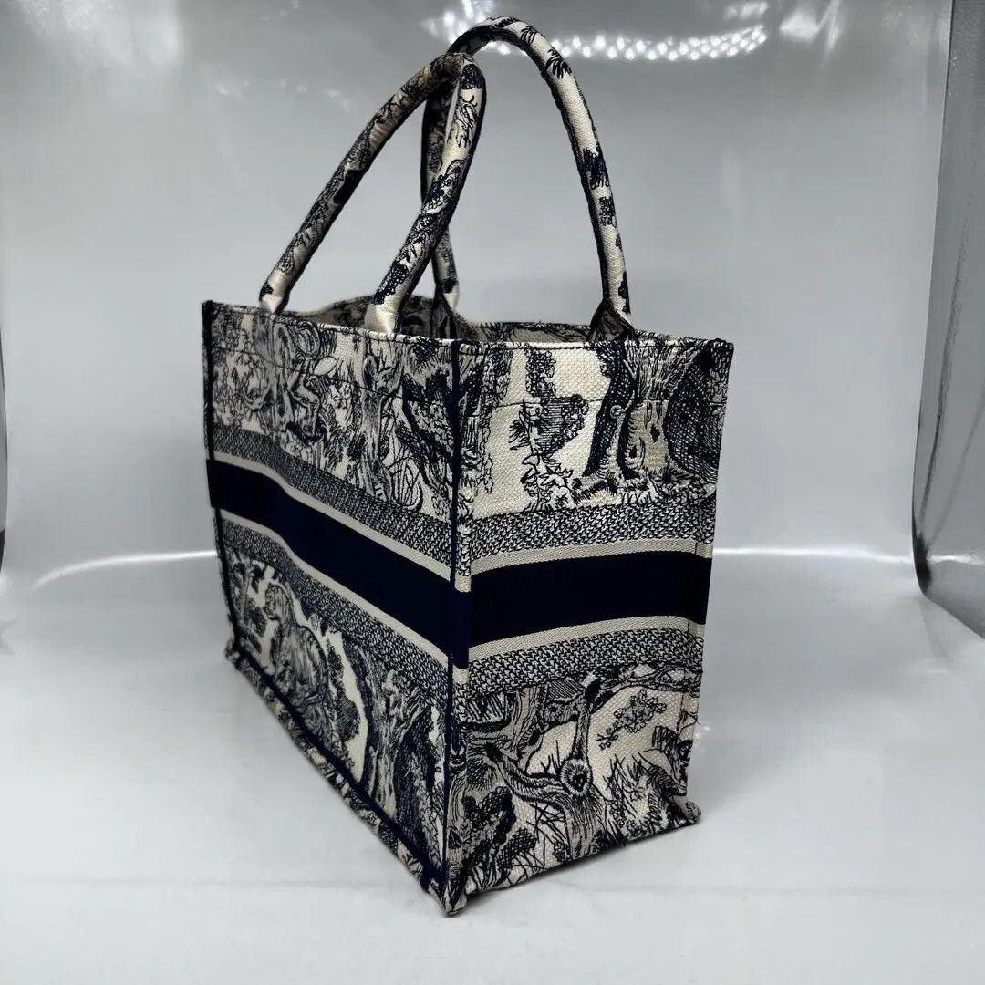 Dior Pre-loved Bag Very good condition Size ONE SIZE - 4 Thumbnail