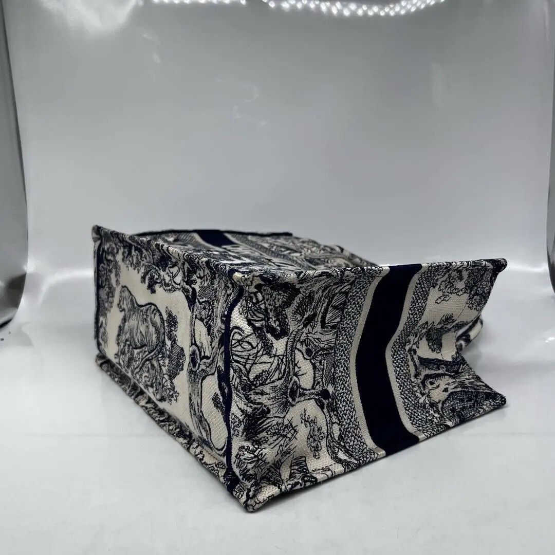 Dior Pre-loved Bag Very good condition Size ONE SIZE - 8 Thumbnail