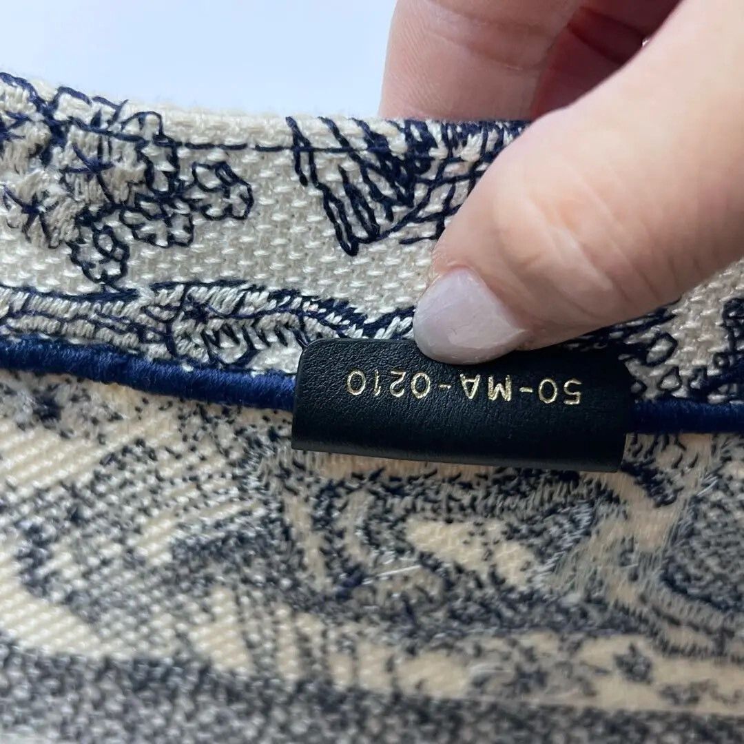 Dior Pre-loved Bag Very good condition Size ONE SIZE - 9 Thumbnail