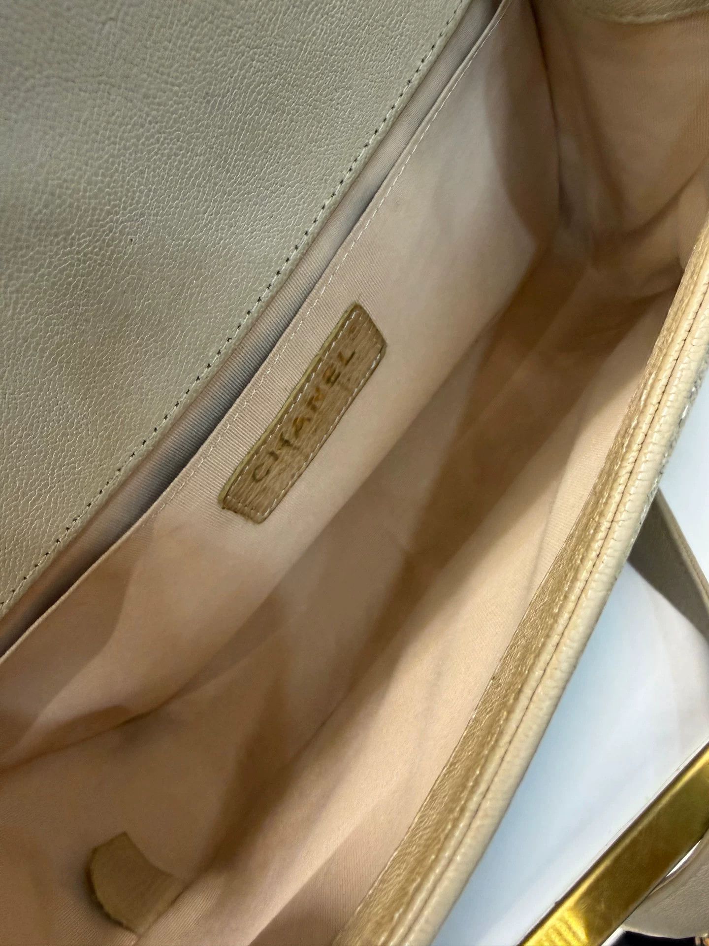 Chanel Pre-loved Bag Very good condition Size ONE SIZE - 5 Thumbnail