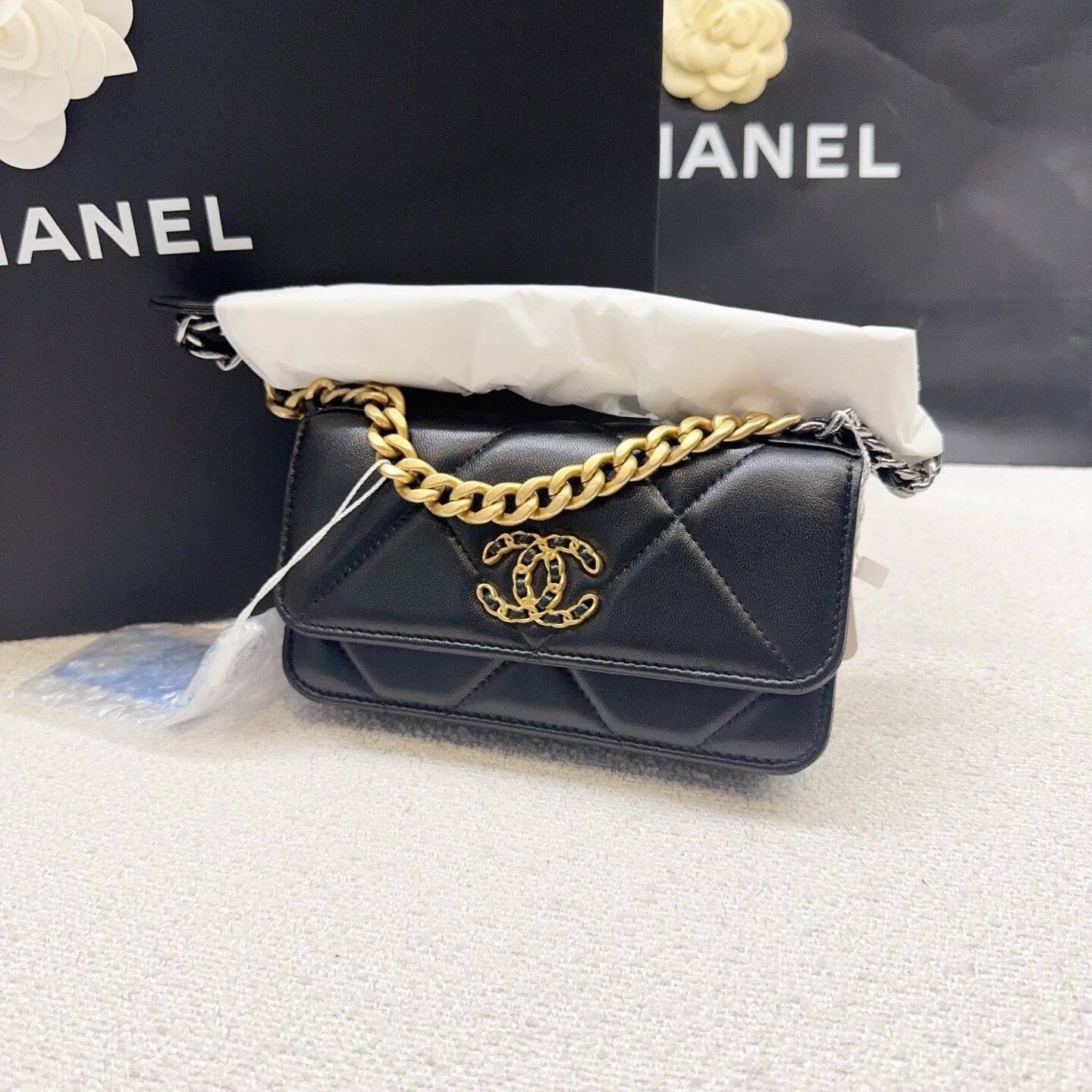 Chanel Pre-loved Bag Very good condition Size ONE SIZE - 4 Thumbnail