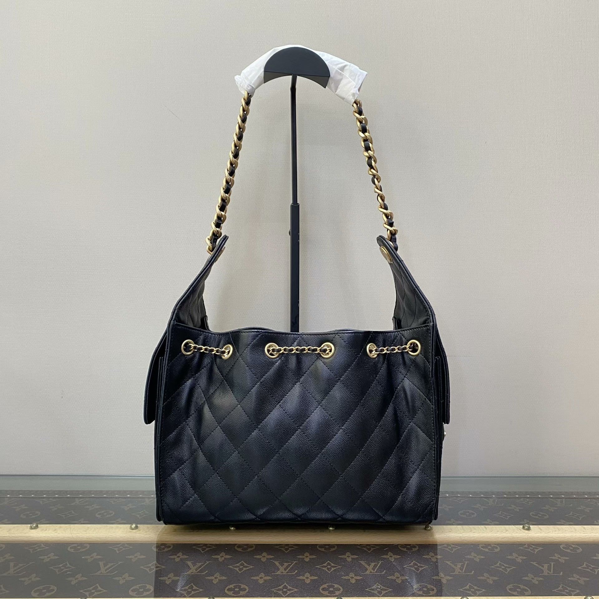 Chanel Pre-loved Bag Very good condition Size ONE SIZE - 2 Thumbnail