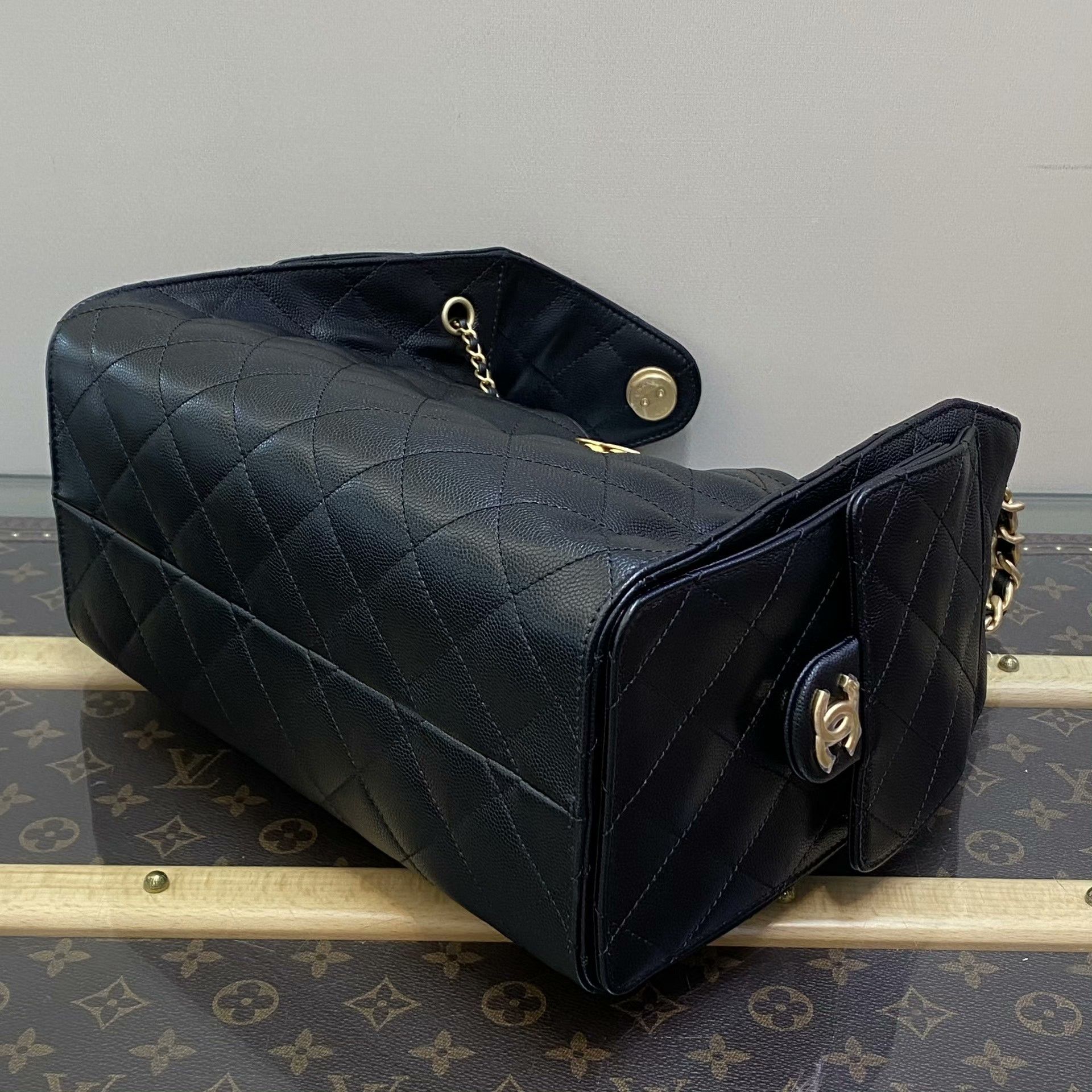 Chanel Pre-loved Bag Very good condition Size ONE SIZE - 4 Thumbnail