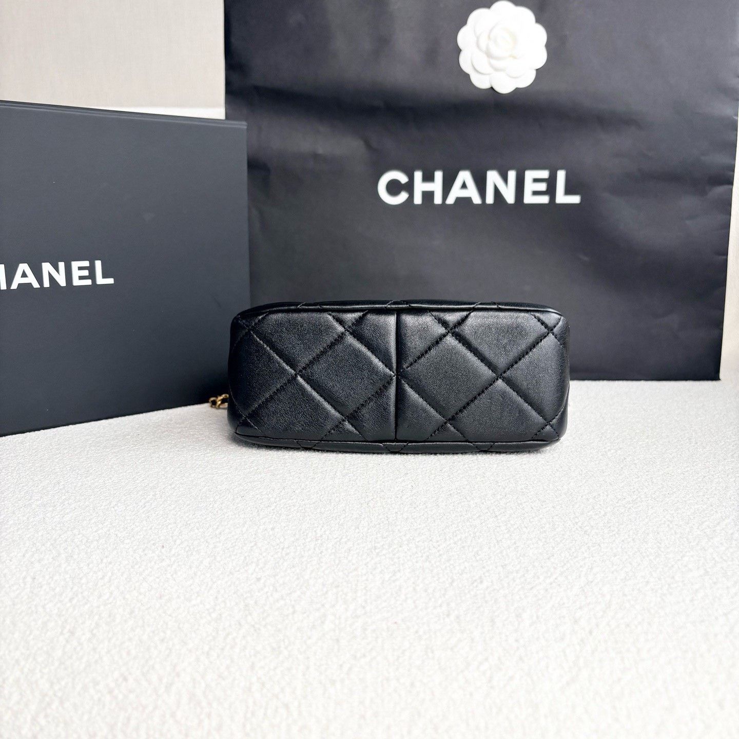 Chanel Pre-loved Bag Very good condition Size ONE SIZE - 5 Thumbnail