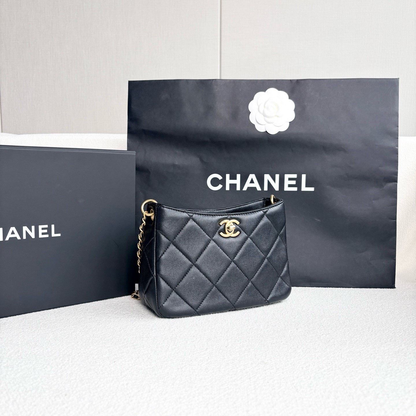 Chanel Pre-loved Bag Very good condition Size ONE SIZE - 4 Thumbnail