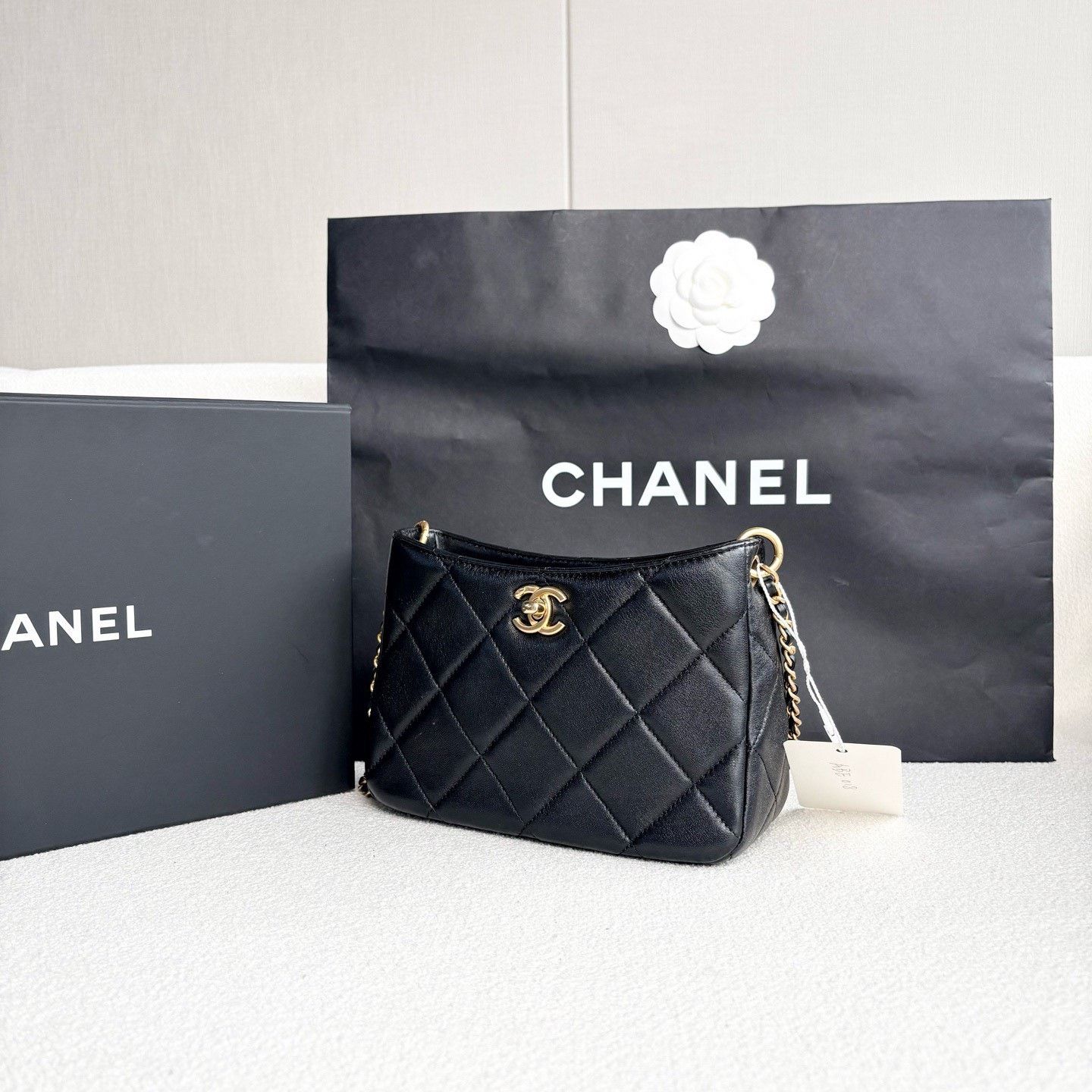 Chanel Pre-loved Bag Very good condition Size ONE SIZE - 6 Thumbnail