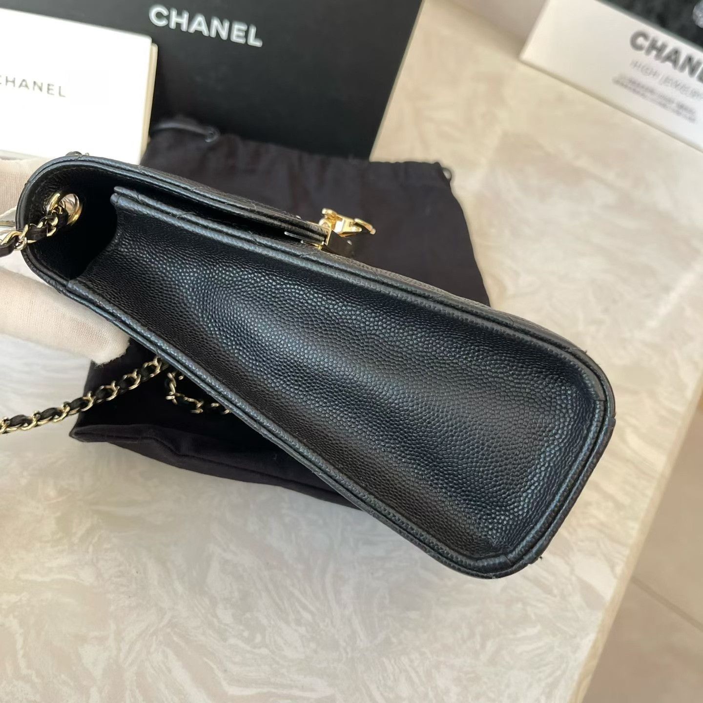 Chanel Pre-loved Bag Very good condition Size ONE SIZE - 4 Thumbnail
