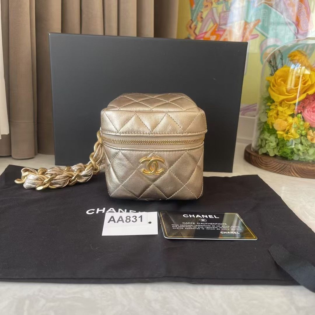 Chanel Pre-loved Bag Very good condition Size ONE SIZE - 3 Thumbnail