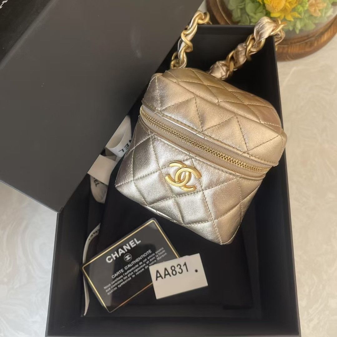Chanel Pre-loved Bag Very good condition Size ONE SIZE - 2 Thumbnail