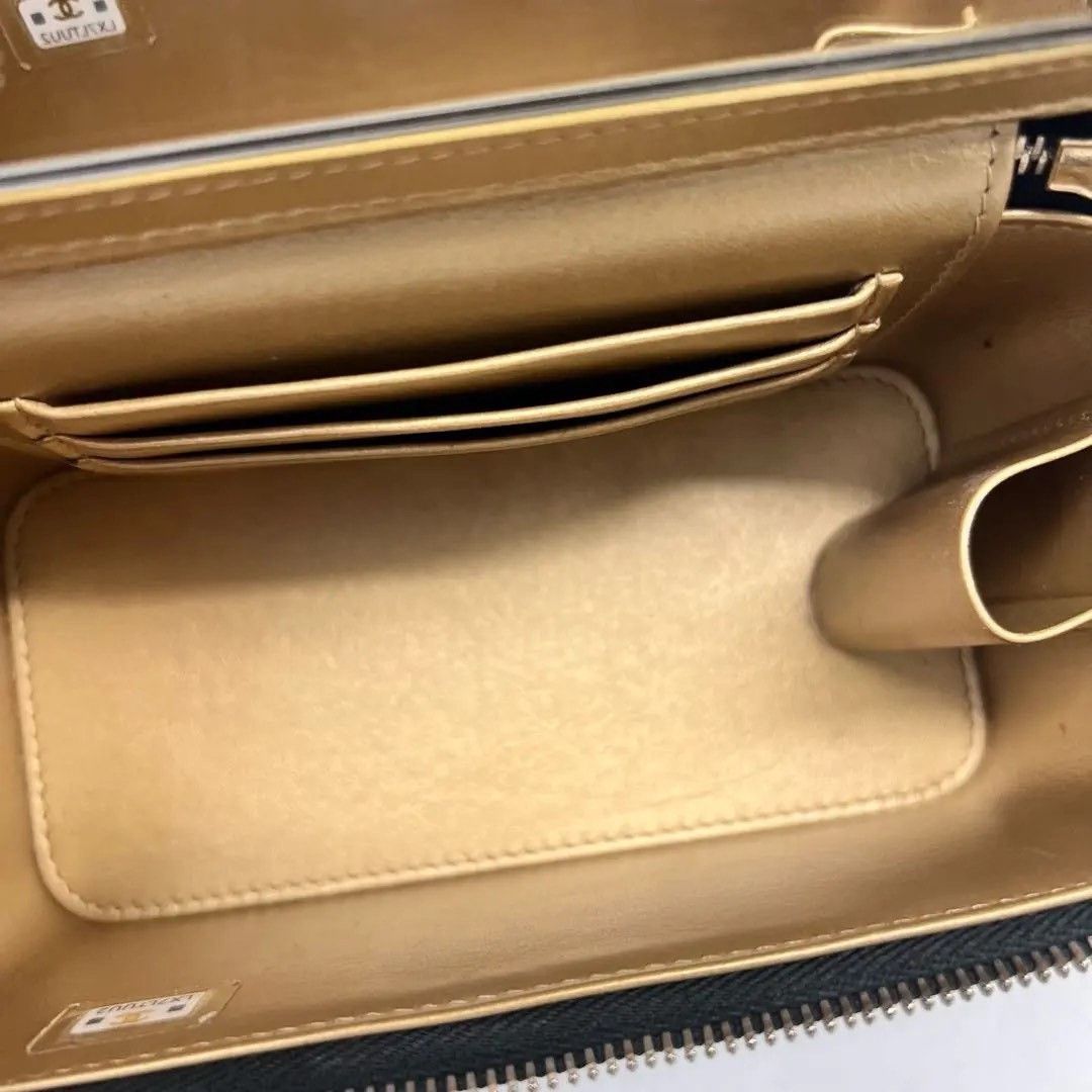 Chanel Pre-loved Bag Very good condition Size ONE SIZE - 7 Thumbnail